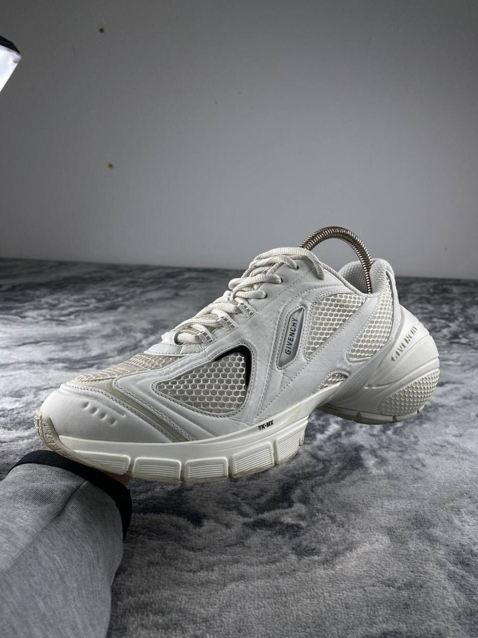 Givenchy Givenchy White TK-MX Runner Sneakers Size US 8 / EU 41 - 10 Thumbnail