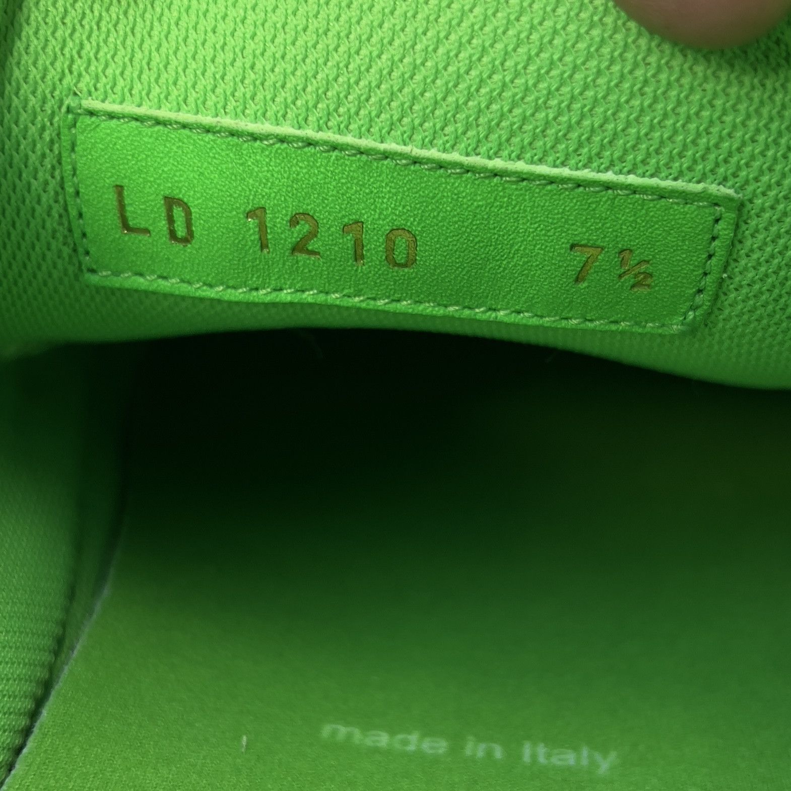 Louis Vuitton Louis Vuitton Tattoo Monogram Sneaker Neon Green Fabric Size US 8.5 / EU 41-42 - 3 Thumbnail