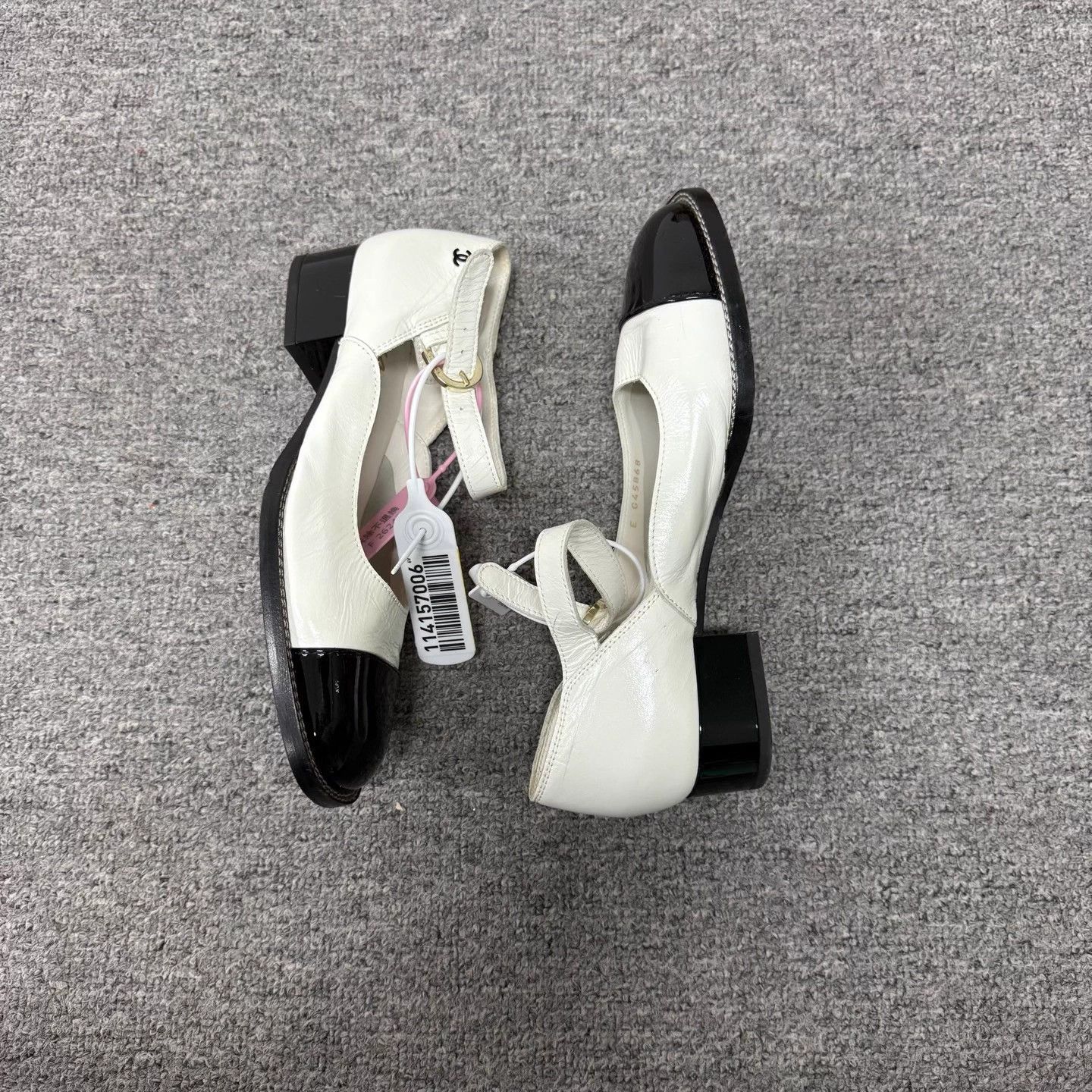 Chanel CHANEL Classic Mary Jane Panda Black White 37 Size US 6 / IT 36 - 4 Thumbnail