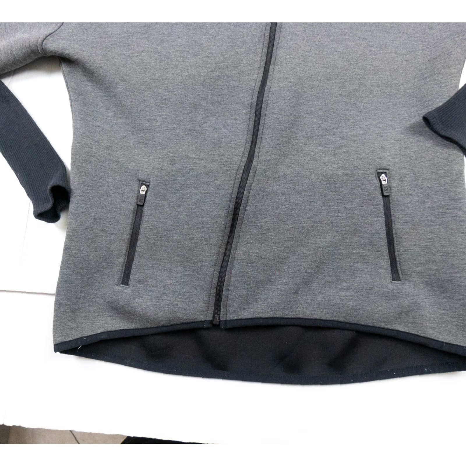 Abercrombie & Fitch Abercrombie & Fitch Women Sweater Hoodie Full Zip Asymmetrical Casual Jacket S Gray 90s? Size S / US 4 / IT 40 - 3 Thumbnail