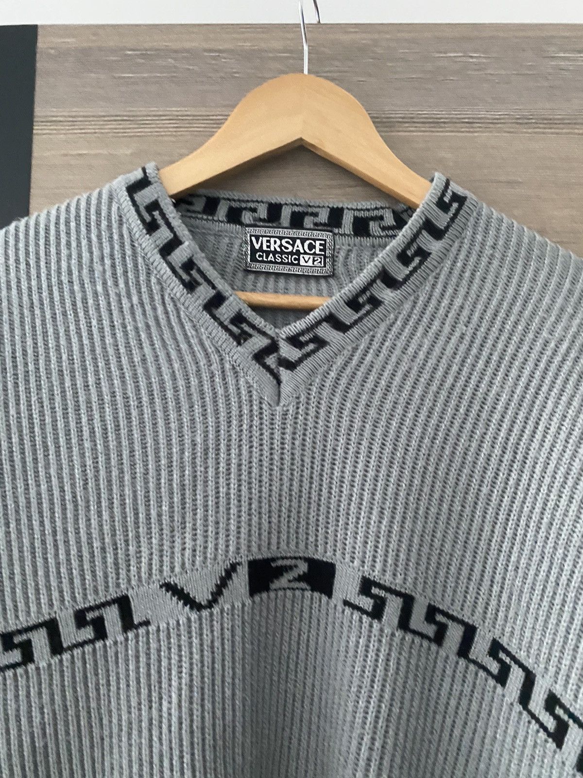 Versace 90s Rare VERSACE Classic V2 V Neck Sweatshirt Fleece Softt Size US L / EU 52-54 / 3 - 4 Thumbnail