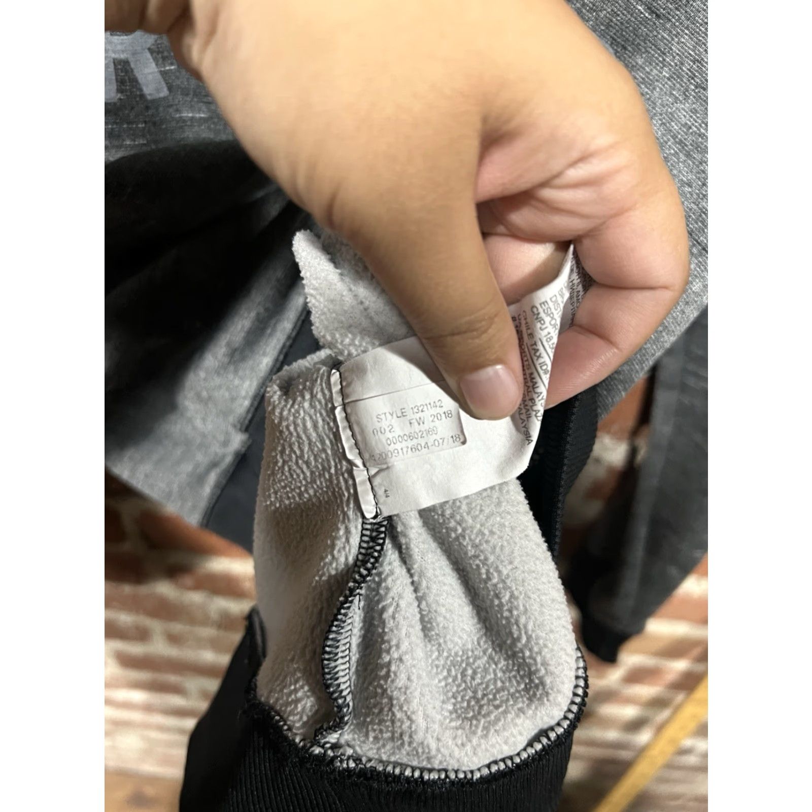 Under Armour Under Armour Hoodies Loose Gray Women’s L Hooded Pullover Activewear Sweatshirt Size L / US 10 / IT 46 - 3 Thumbnail