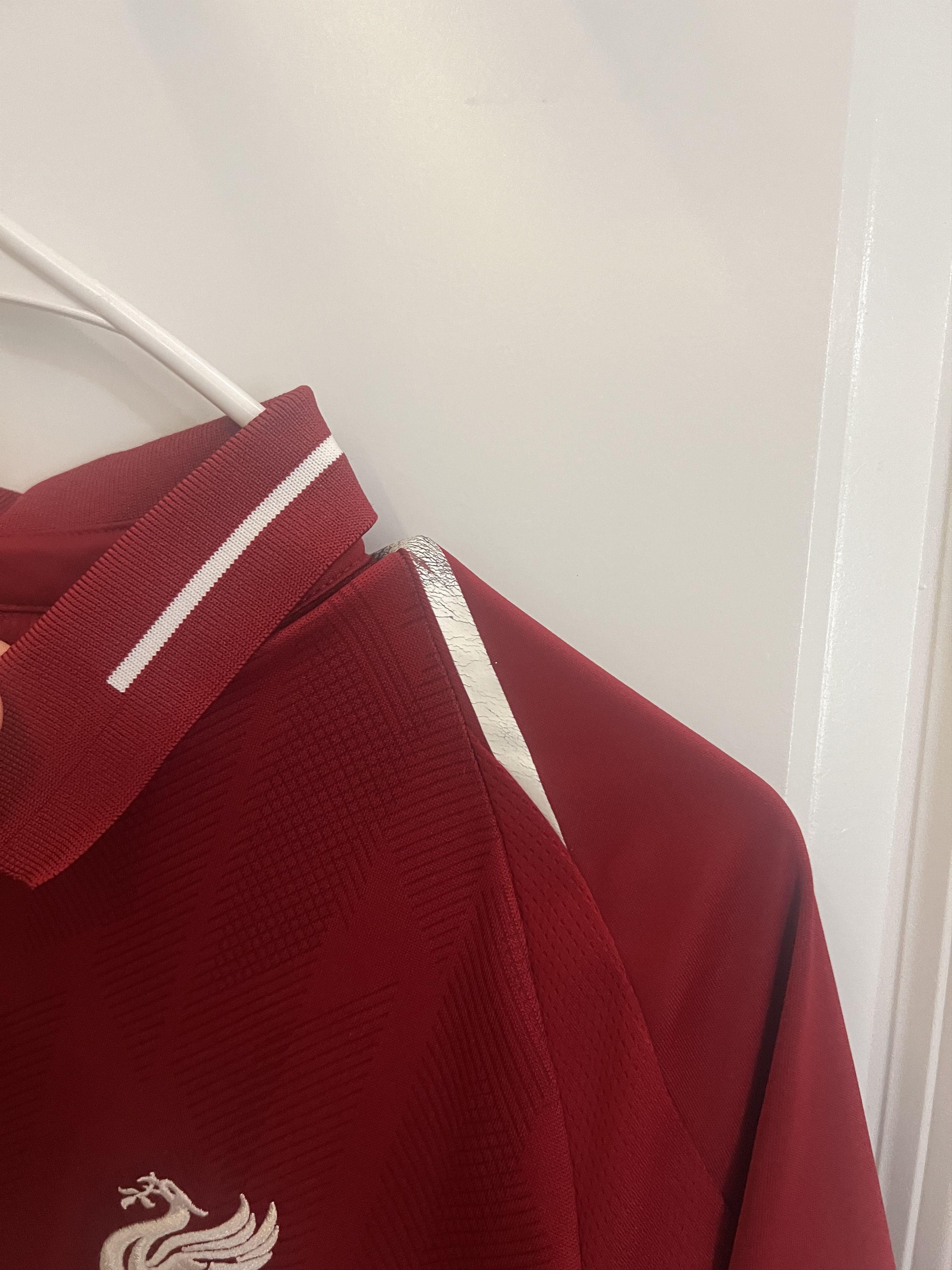 New Balance Liverpool Mohamed Salah 18/19 Vintage Home Soccer Jersey Size US L / EU 52-54 / 3 - 6 Thumbnail