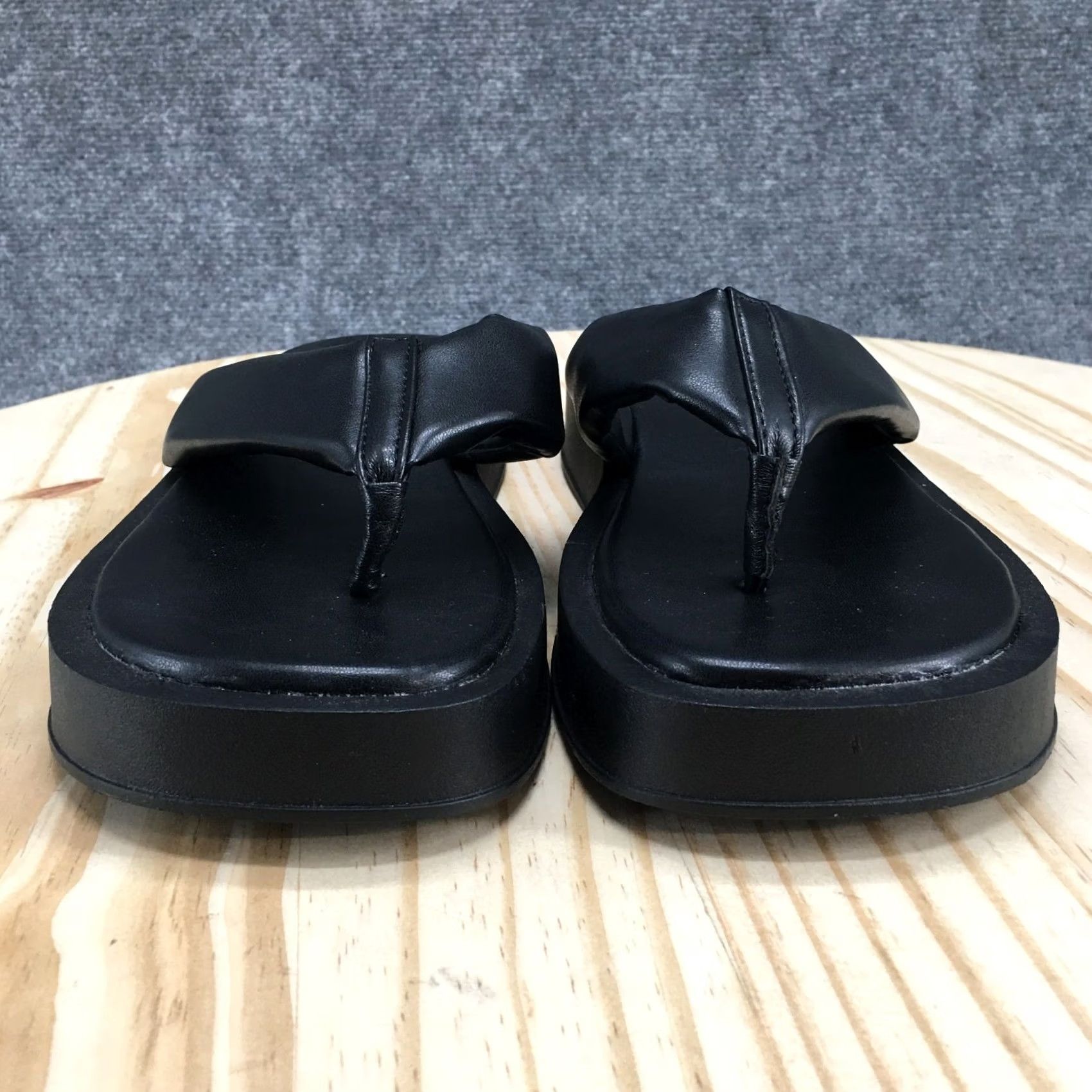 Vintage South Beach Sandals Womens 9 Casual Slip On Platform Thong Black Faux Leather Sandal Mens Womens Boys Girls Size US 9 / IT 39 - 7 Thumbnail