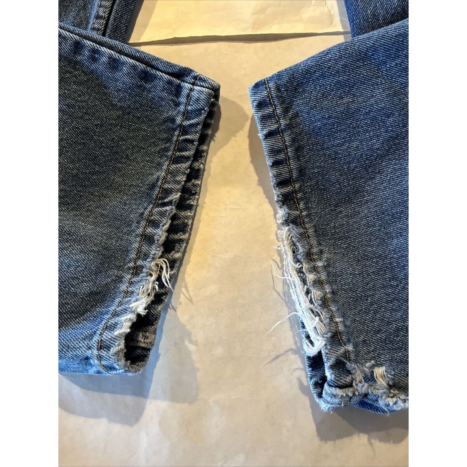Levi's Levi’s 550 Mens 38x29 Relaxed Denim Jeans Blue Distressed Size US 38 / EU 54 - 5 Thumbnail