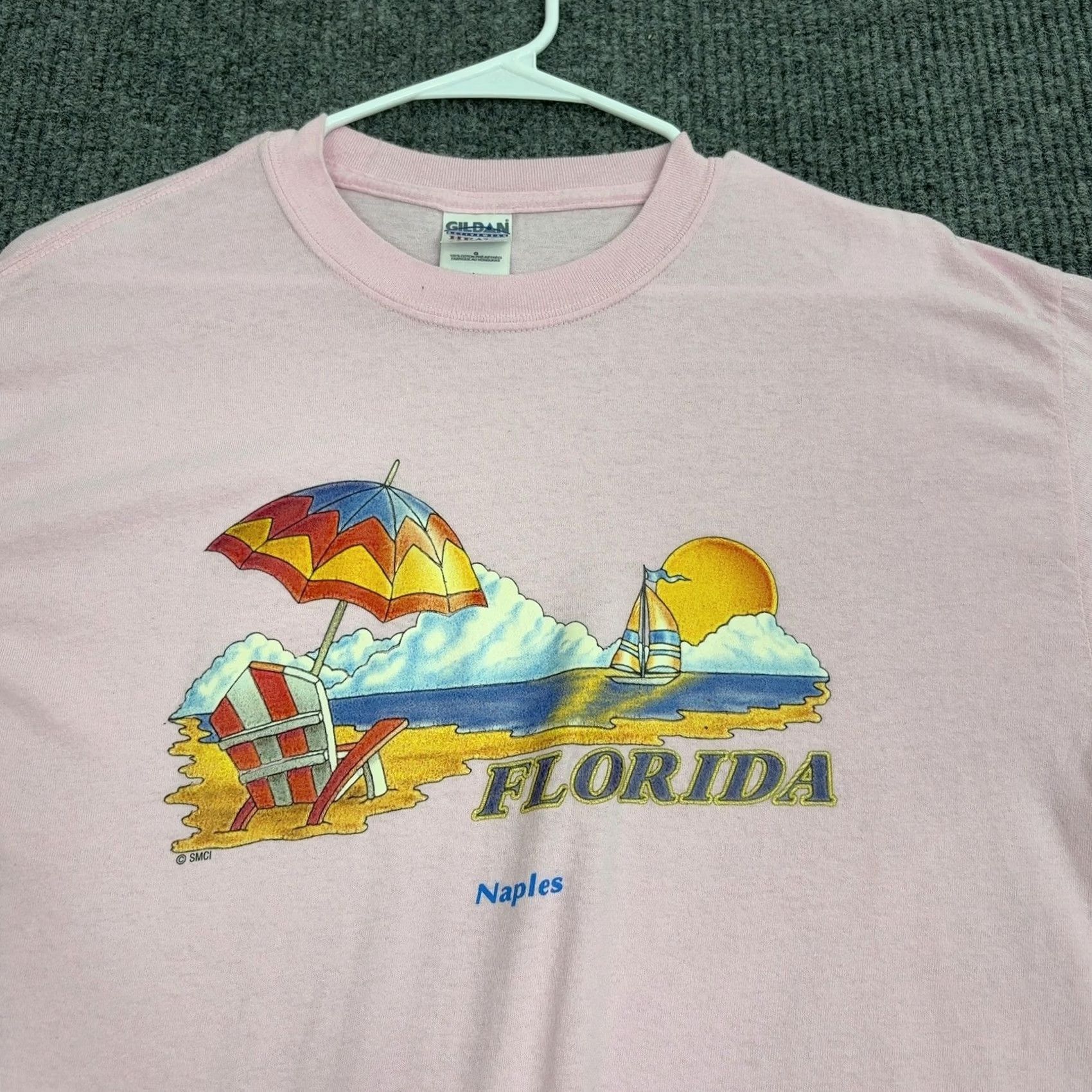 Gildan Vintage Gildan Florida Naples Beach Shirt L Pink Graphic Souvenir Mens T Size US L / EU 52-54 / 3 - 2 Thumbnail