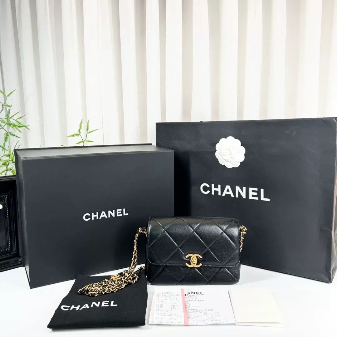 Chanel Pre-loved Bag Very good condition Size ONE SIZE - 1 Thumbnail