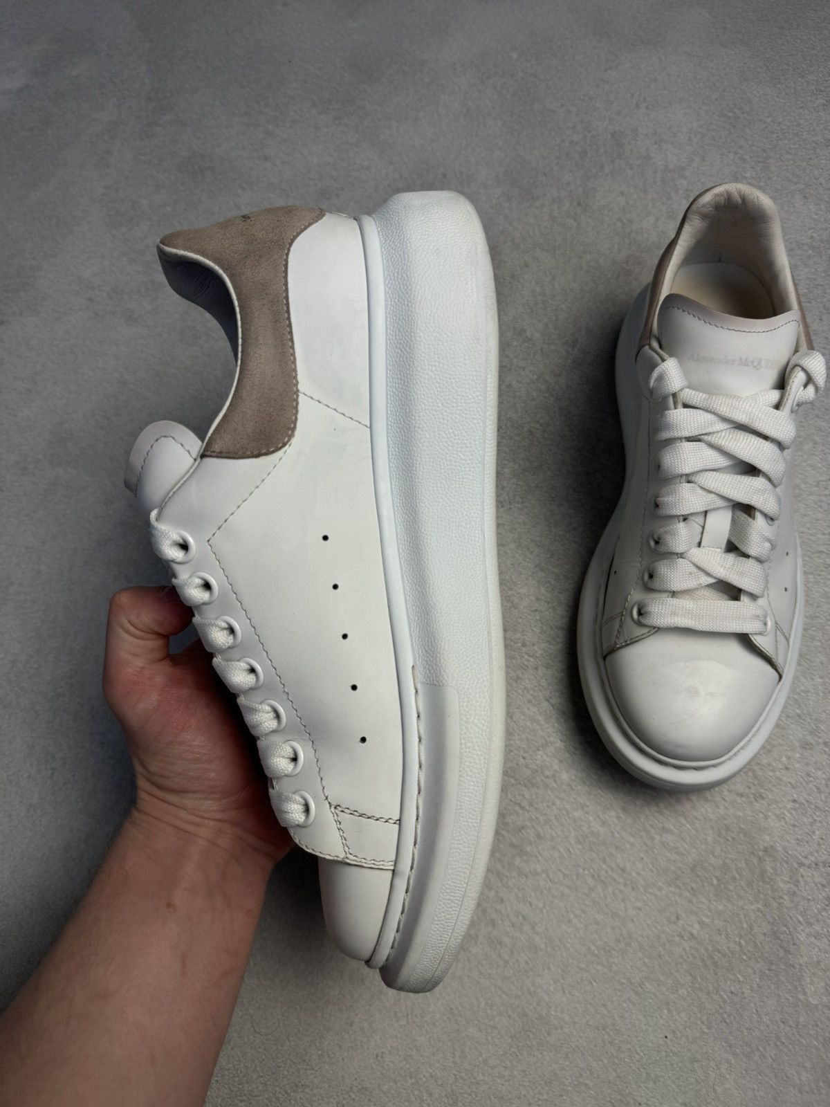 Alexander McQueen Alexander McQueen Oversized Leather Sneakers White size41 Size US 8 / EU 41 - 8 Thumbnail