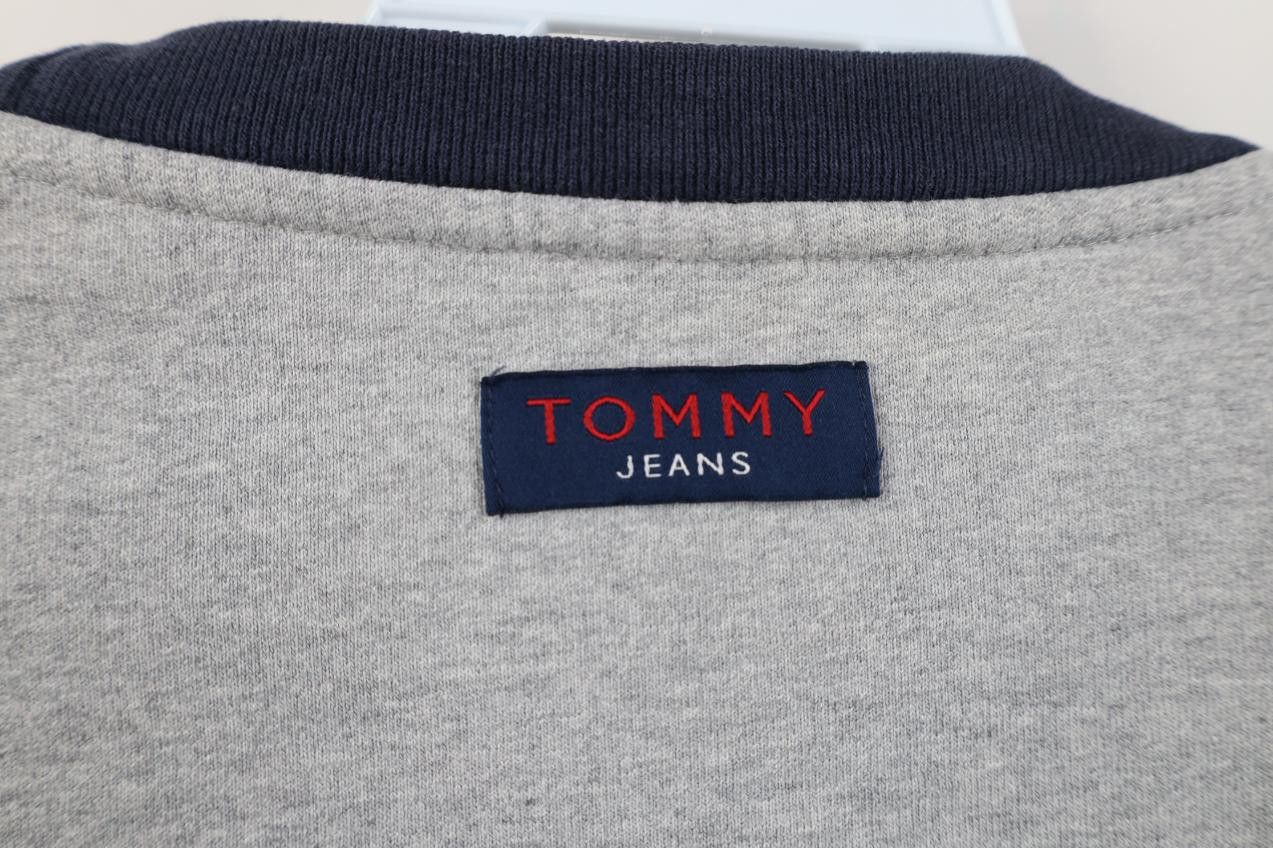 Tommy Hilfiger Vintage 90s Tommy Hilfiger Spell Tommy Jeans Sweatshirt Gray Size US XL / EU 56 / 4 - 9 Thumbnail