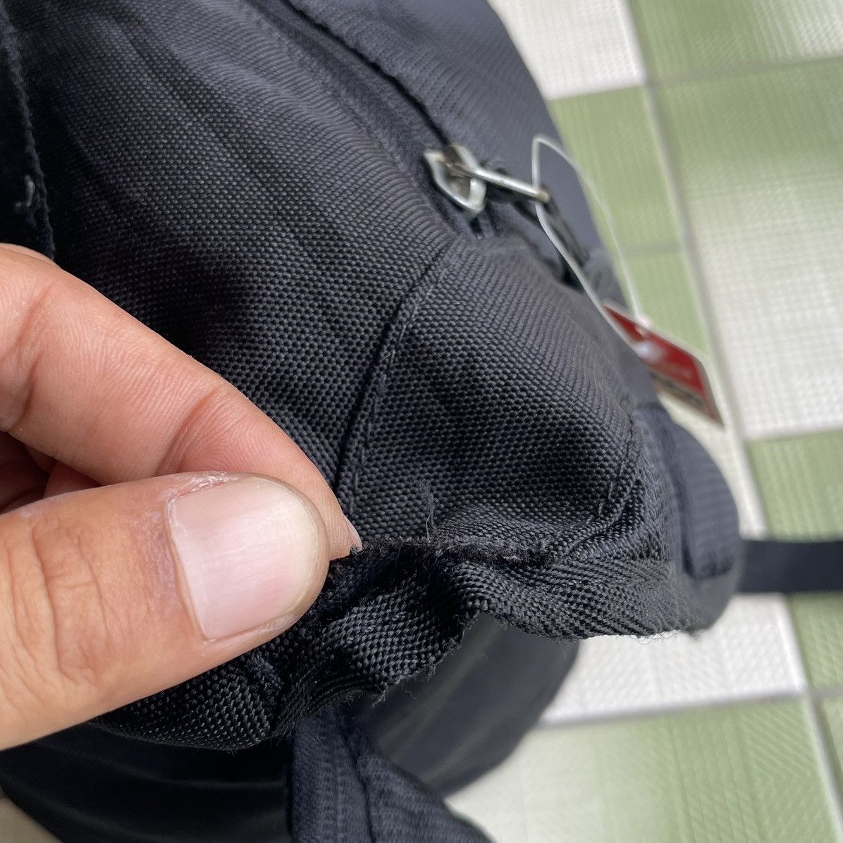 Asics × Vintage BLACK Y2K ASICS OVERSIZED CROSSBODY Size ONE SIZE - 8 Thumbnail