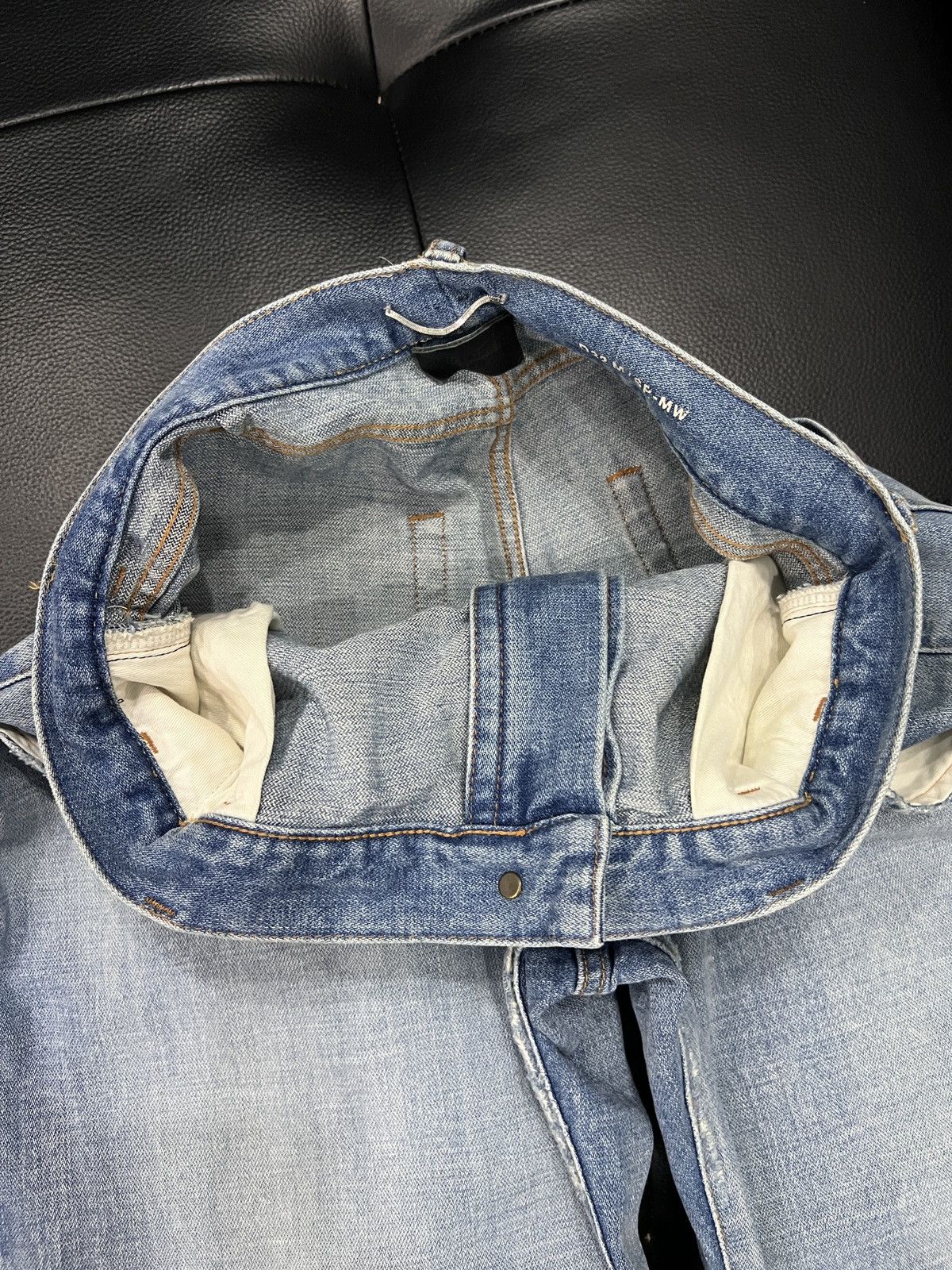Saint Laurent Paris Saint Laurent 2022 Washed Denim Jeans Size US 33 - 9 Thumbnail
