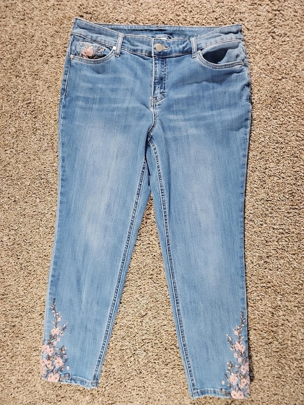Other Christopher Banks Sz 12 Embroidered Floral Jeans Size 34" / US 12 / IT 48 - 1 Thumbnail