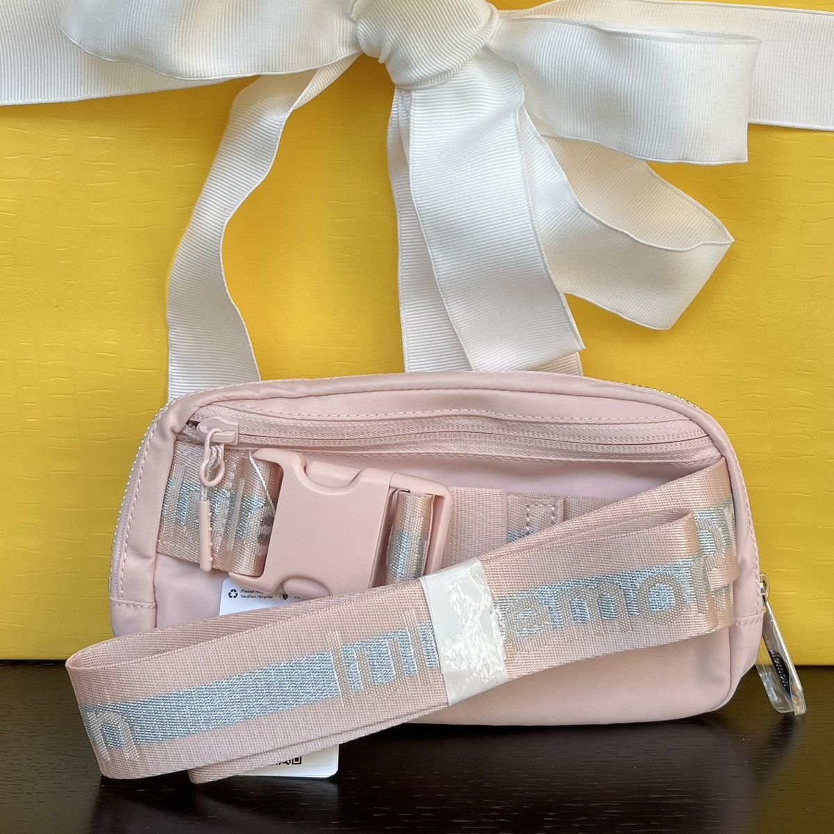 Lululemon Everywhere Belt Bag Size ONE SIZE - 5 Thumbnail