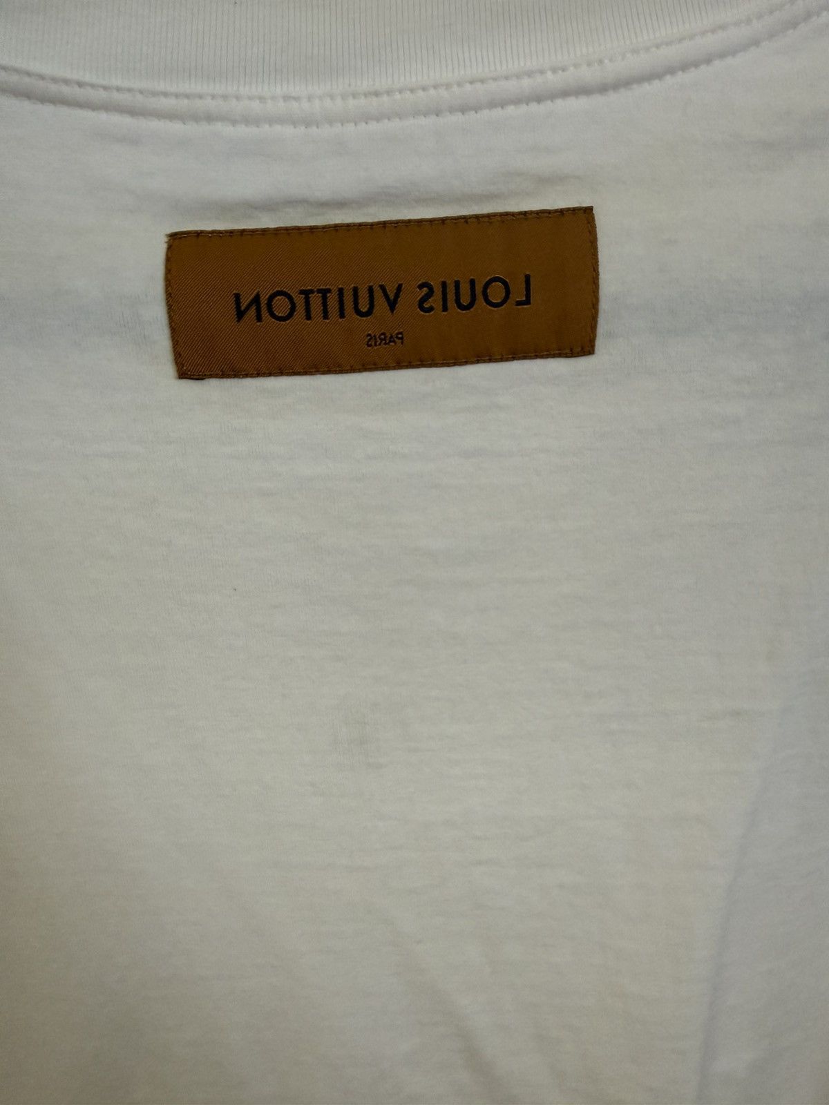 Louis Vuitton Louis Vuitton Embossed T Shirt Size US XL / EU 56 / 4 - 10 Thumbnail