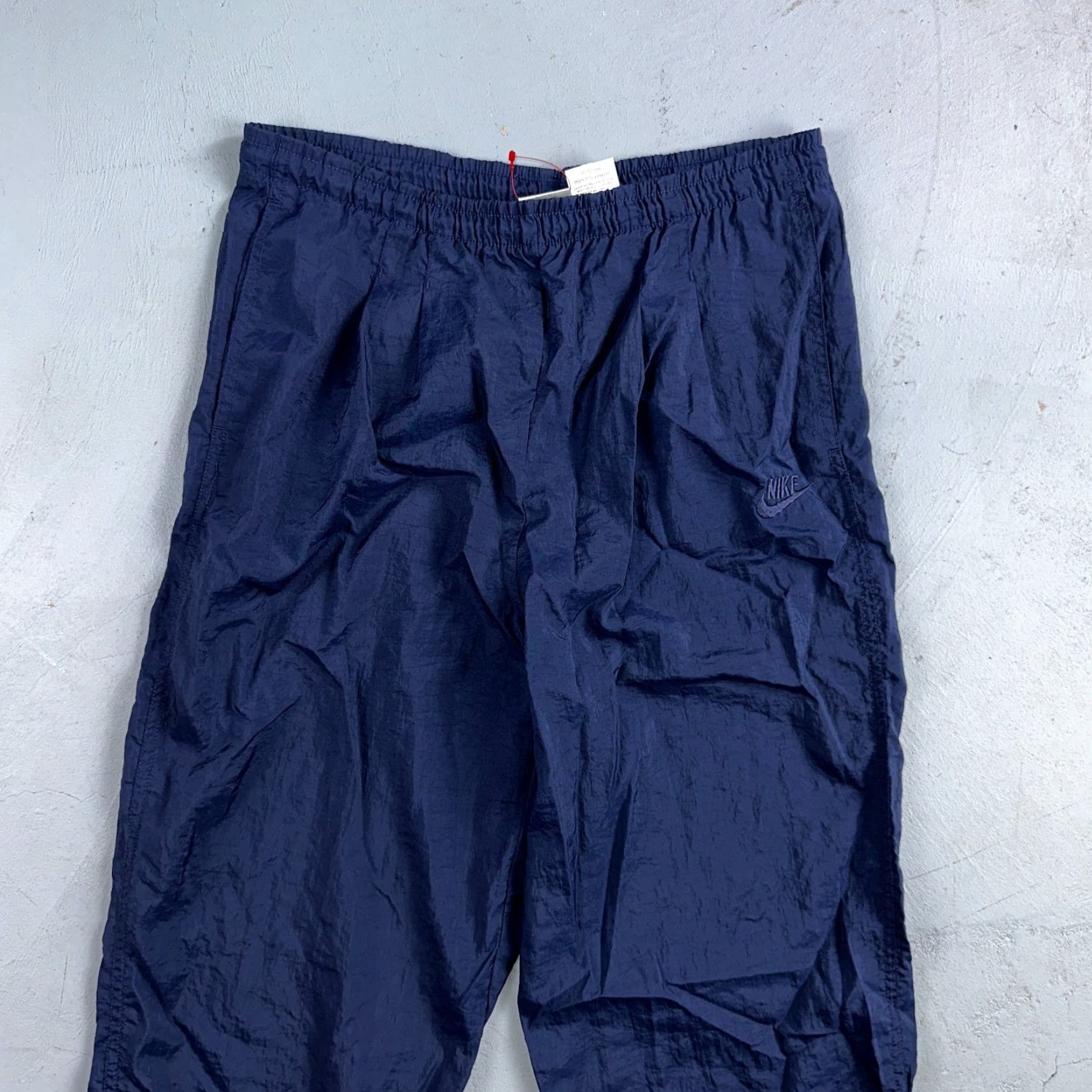 Nike VINTAGE Nike 90s Windbreaker Track Pants Navy S Mens Zip Nylon Unlined Size US 29 - 3 Thumbnail