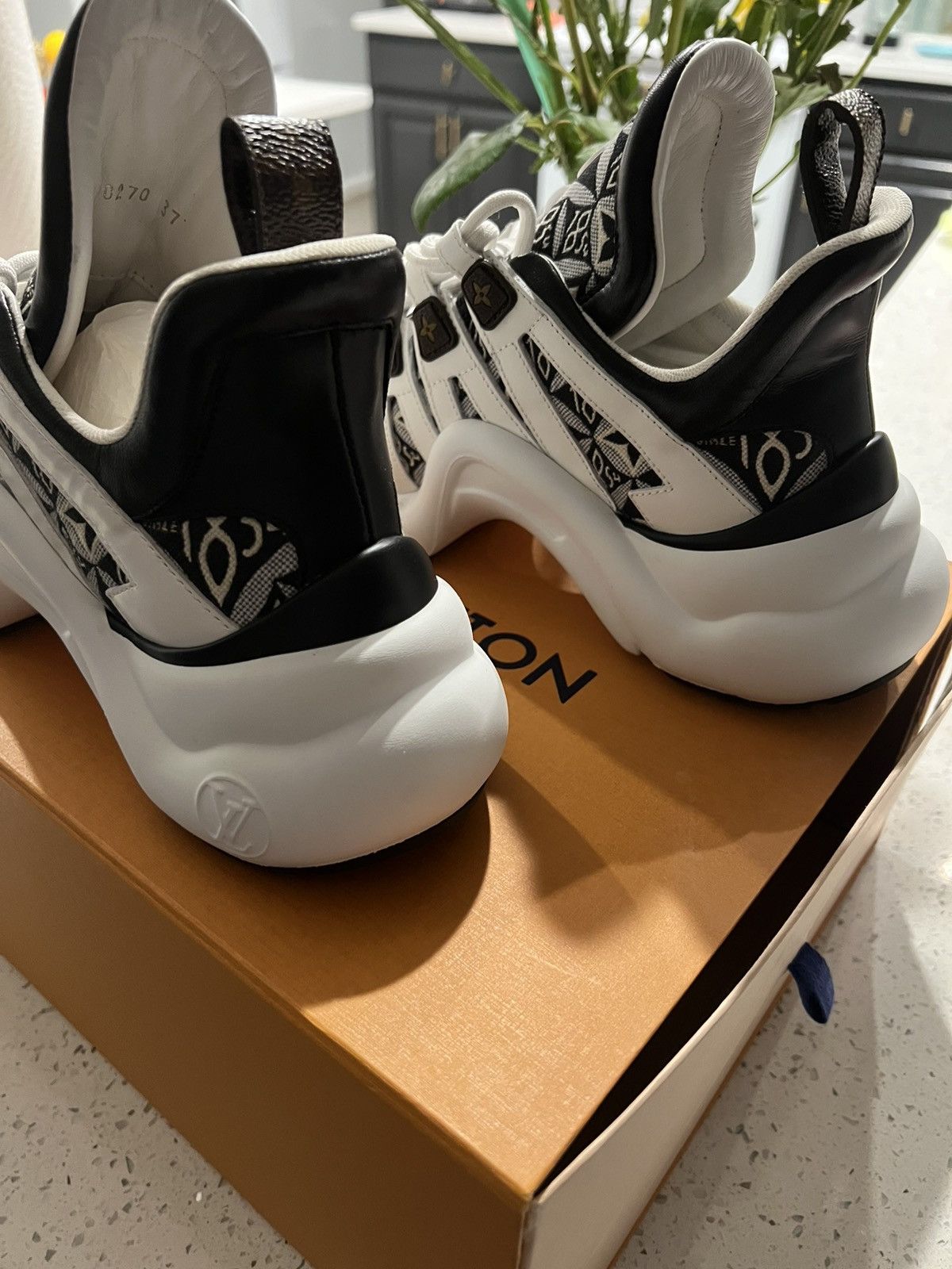 Louis Vuitton Lv Sneakers archlight Trainers Size US 7 / IT 37 - 10 Thumbnail