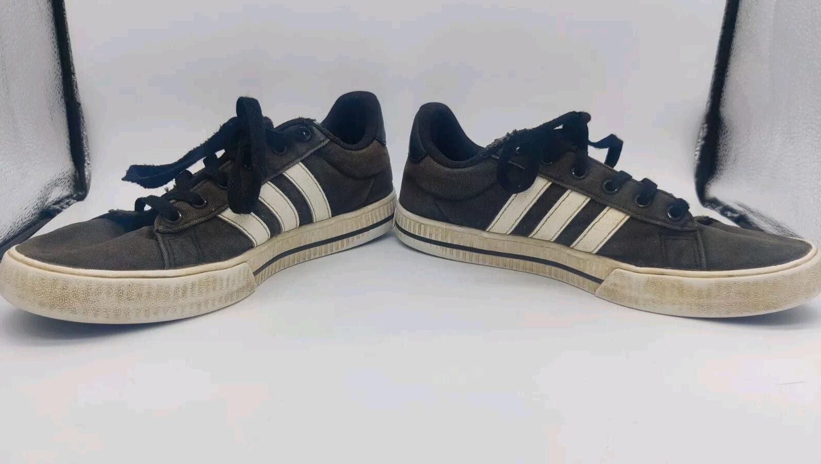 Adidas Adidas Daily 3.0 Black White Sneakers Mens Sz 6 Classic 3 St Size US 6 / EU 39 - 3 Thumbnail