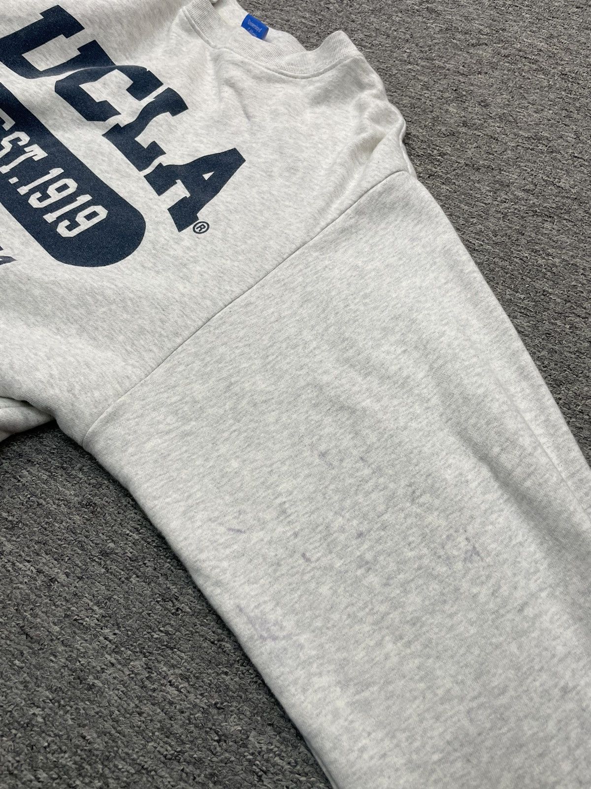 Vintage Vintage UCLA Bruins Sweatshirt Baggy Oversized Size US M / EU 48-50 / 2 - 6 Thumbnail