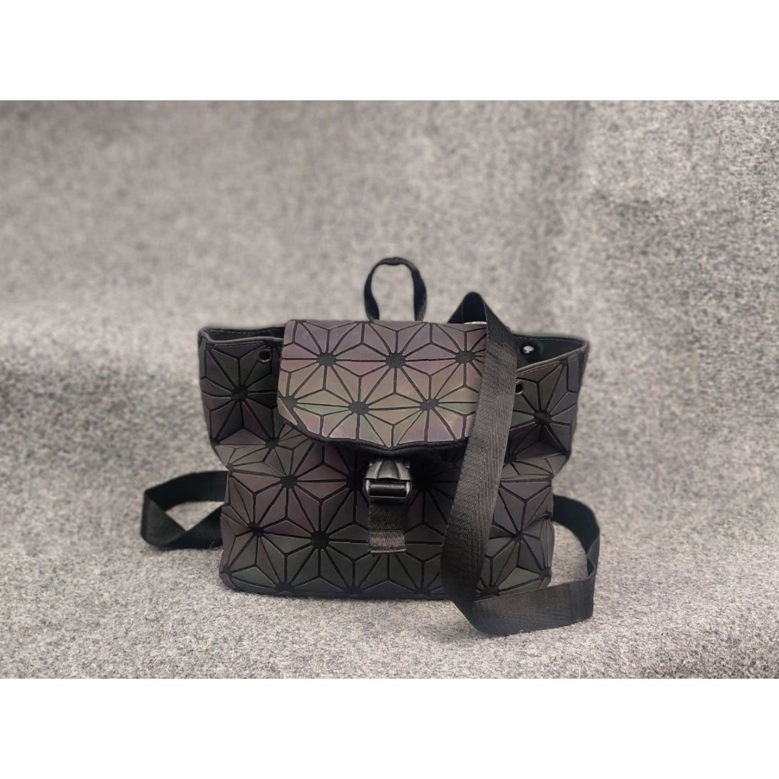 Issey Miyake Issey Miyake Bao Bao Japan Design Geometric Prism Holographic Backpack Flap PVC Size ONE SIZE - 3 Thumbnail