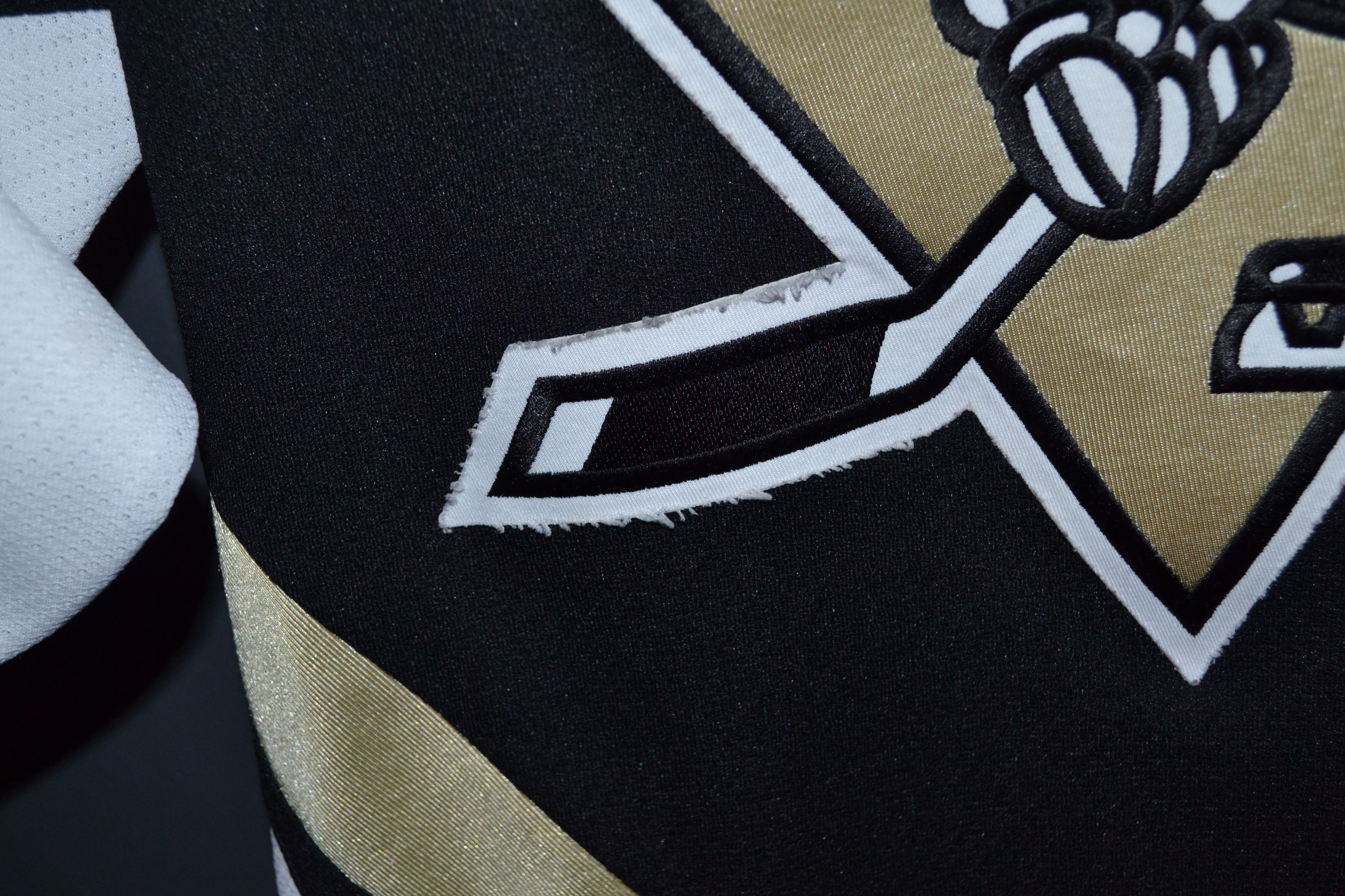 Ccm Pittsburgh Penguins Vintage Malkin 71 CCM Jersey Fight Strap Size US S / EU 44-46 / 1 - 13 Thumbnail