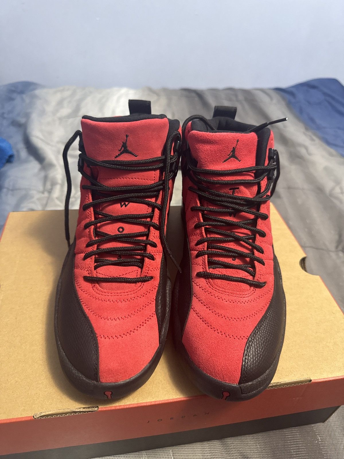 Jordan Brand Retro 12 reverse flu games Size US 10.5 / EU 43-44 - 3 Thumbnail
