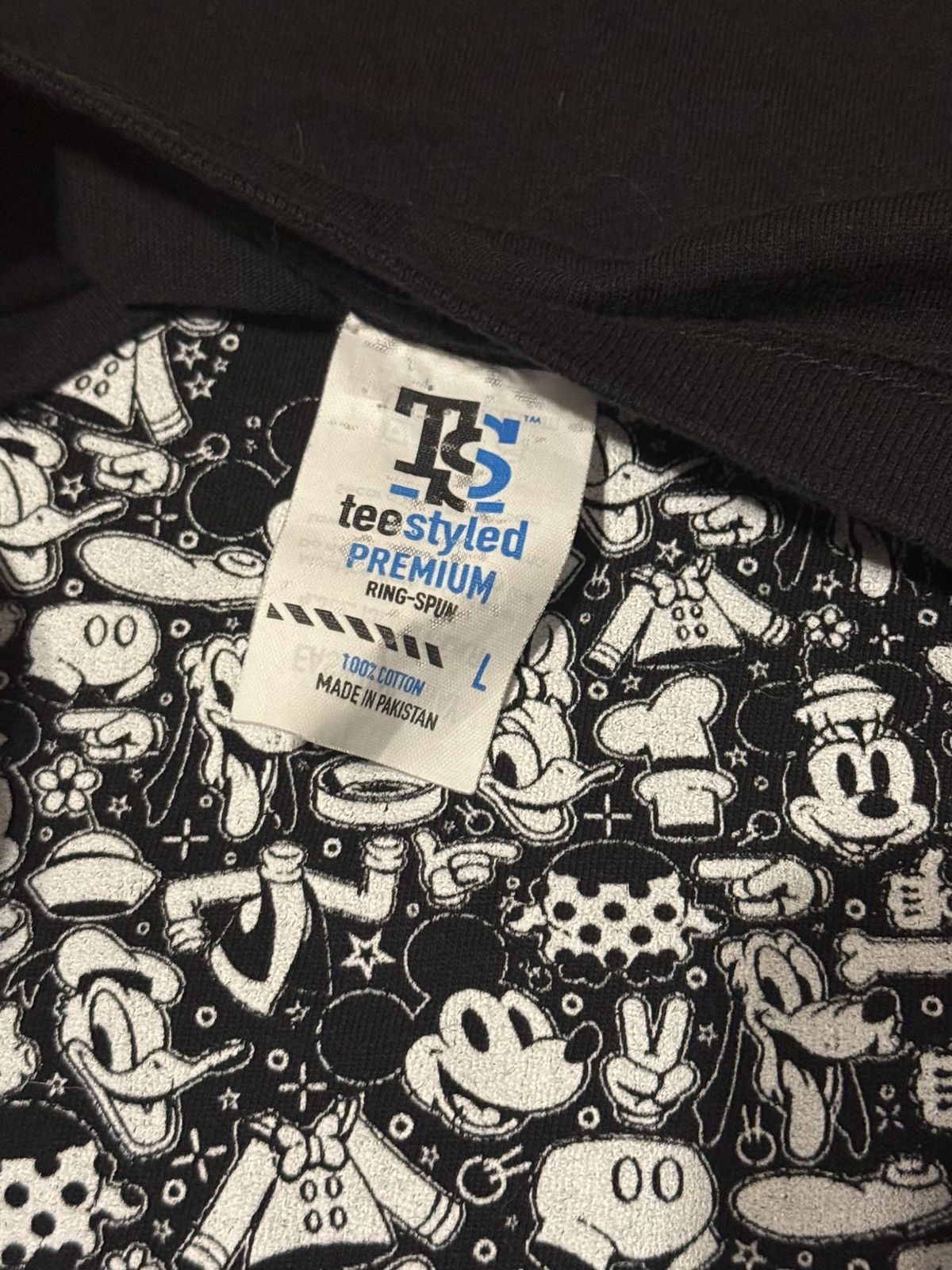 Disney Vintage Y2K Disney Mickey Mouse Ears T-Shirt Tee Black Large Size US L / EU 52-54 / 3 - 3 Thumbnail