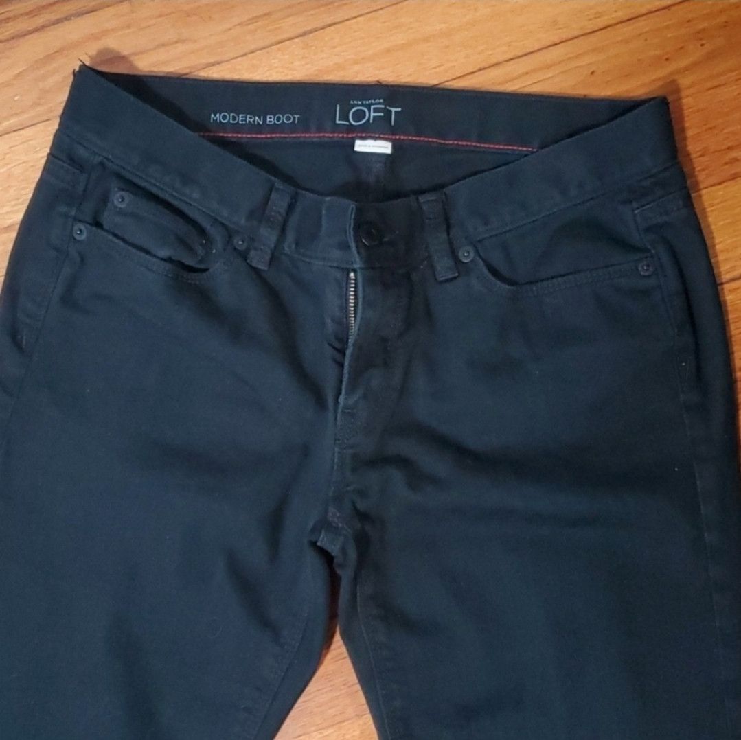 Ann Taylor Ann Taylor Size 6 LOFT Jeans Black 5 Pocket Modern Boot Cut Size 28" / US 6 / IT 42 - 4 Thumbnail