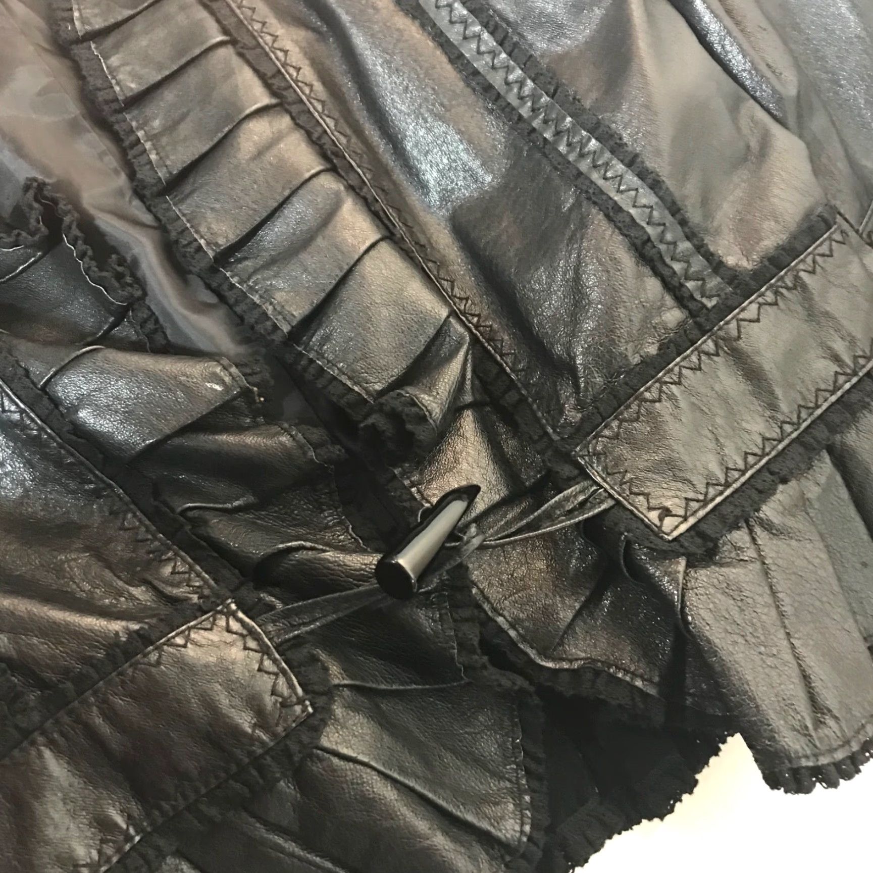 Vintage Moda International Black Leather Cropped Ruffle Jacket Womens Size S Modern Workwear Size S / US 4 / IT 40 - 5 Thumbnail