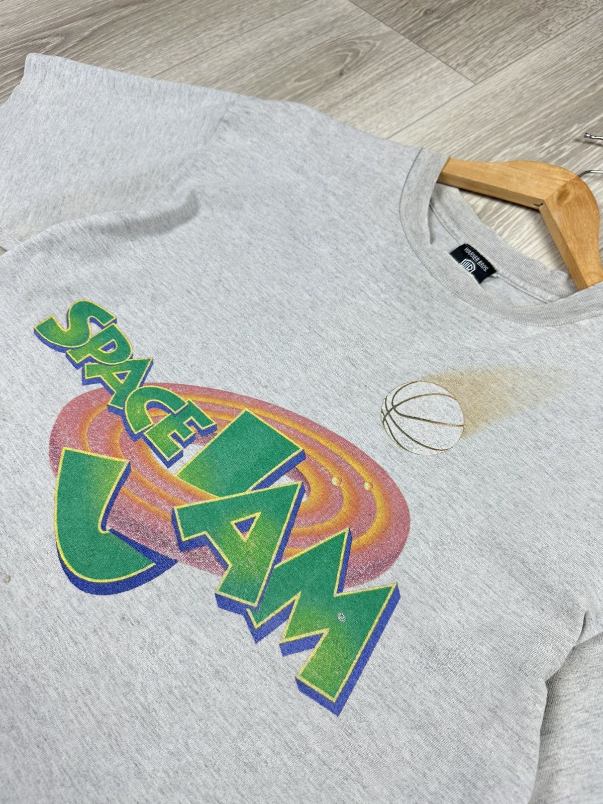 Disney × NBA × Vintage Vintage Distressed Tee 1996 Space Jam Jordan and Bugs Bunny Size US L / EU 52-54 / 3 - 5 Thumbnail