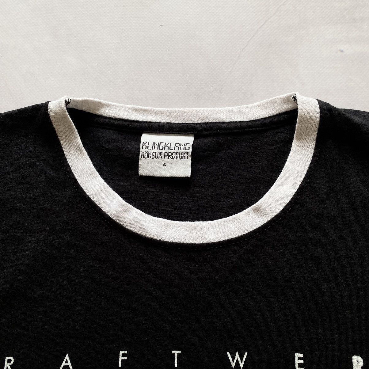Band Tees Rare Kraftwerk Big Logo Cyclists Archive Band T-shirt Tee Size US S / EU 44-46 / 1 - 5 Thumbnail