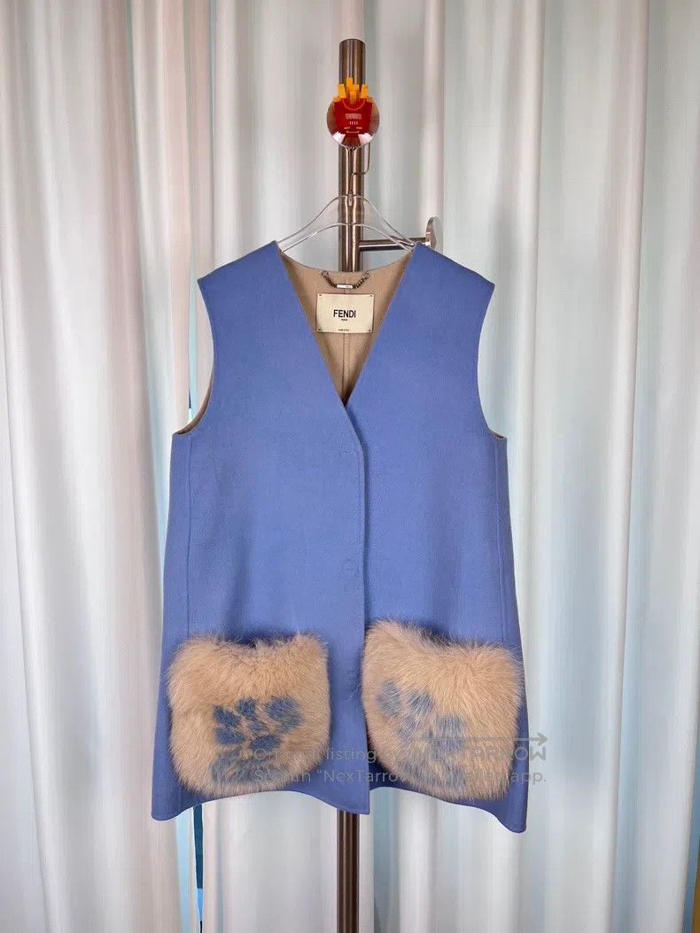 Fendi Fendi Cashmere coat, waistcoat, fur pocket Size XS / US 0-2 / IT 36-38 - 2 Thumbnail