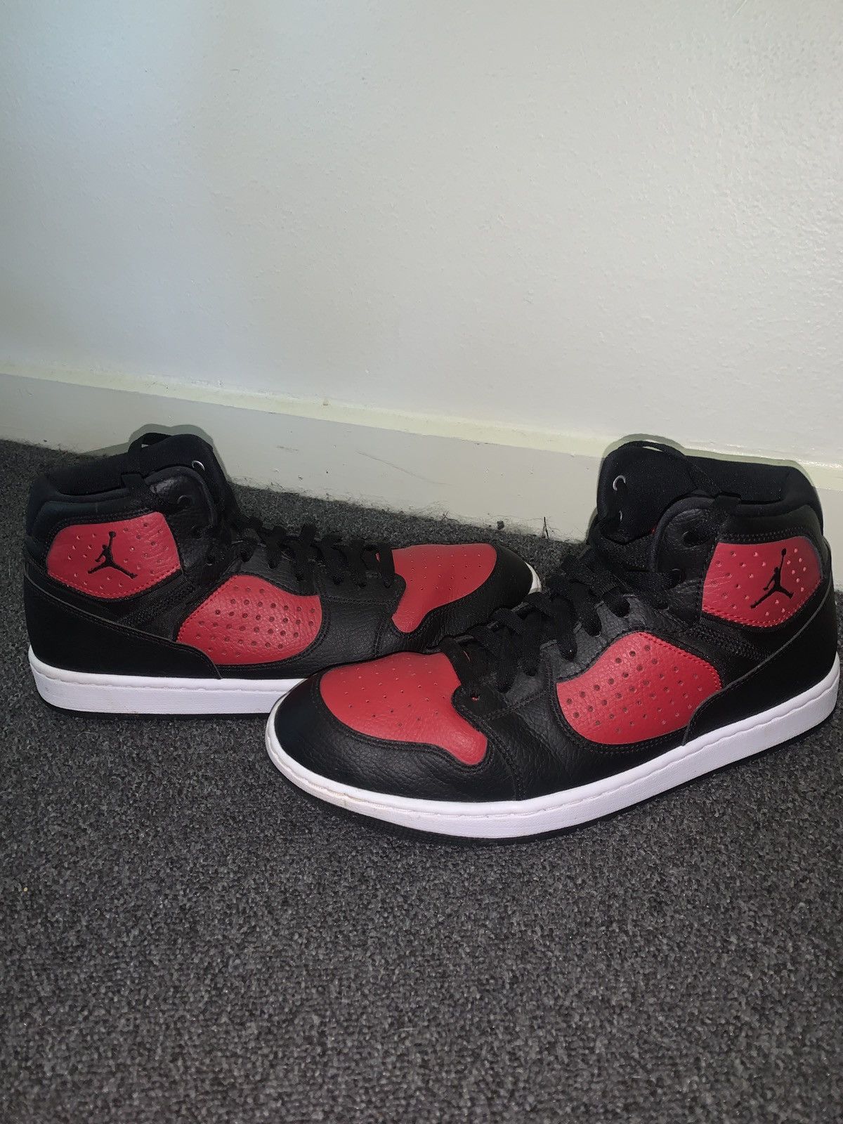 Jordan Brand Air Jordan Access ‘Bred’ Mids Size US 10.5 / IT 40.5 - 2 Thumbnail