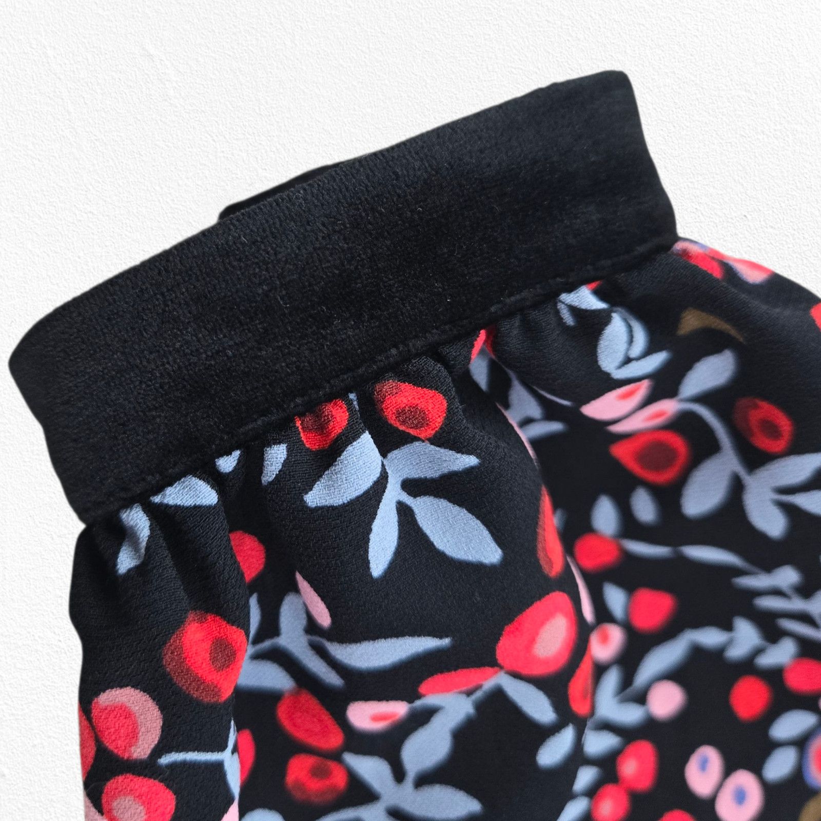 Loft LOFT Black Floral Berry Print Retro Dress Size Small Size S / US 4 / IT 40 - 6 Thumbnail
