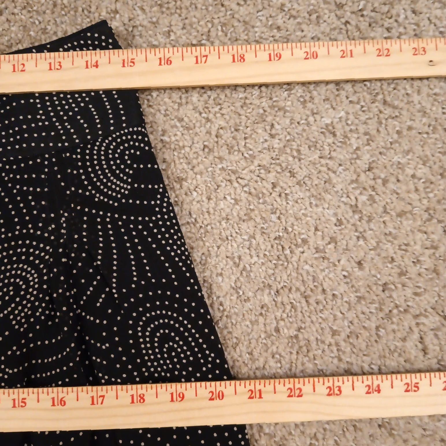 Geoffrey Beene Geoffrey Beene Skirt Women Knee Length A-Line Black Geometric Pleated Lined Size 4 Size 27" / US 4 / IT 40 - 3 Thumbnail
