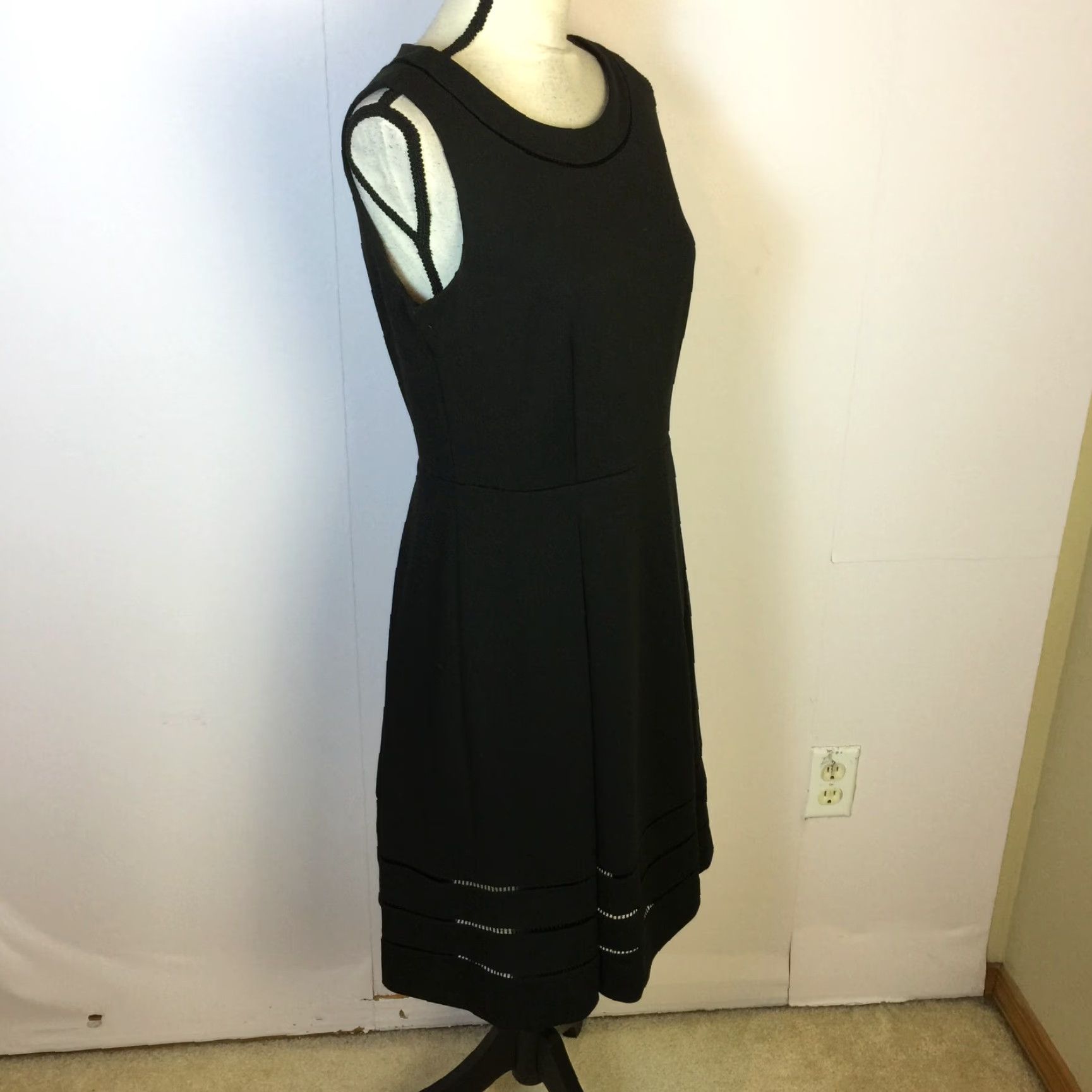 Calvin Klein Fit & Flare Dress Sz 6 Womans Black Knit Sleeveless Pleated  Stretch
