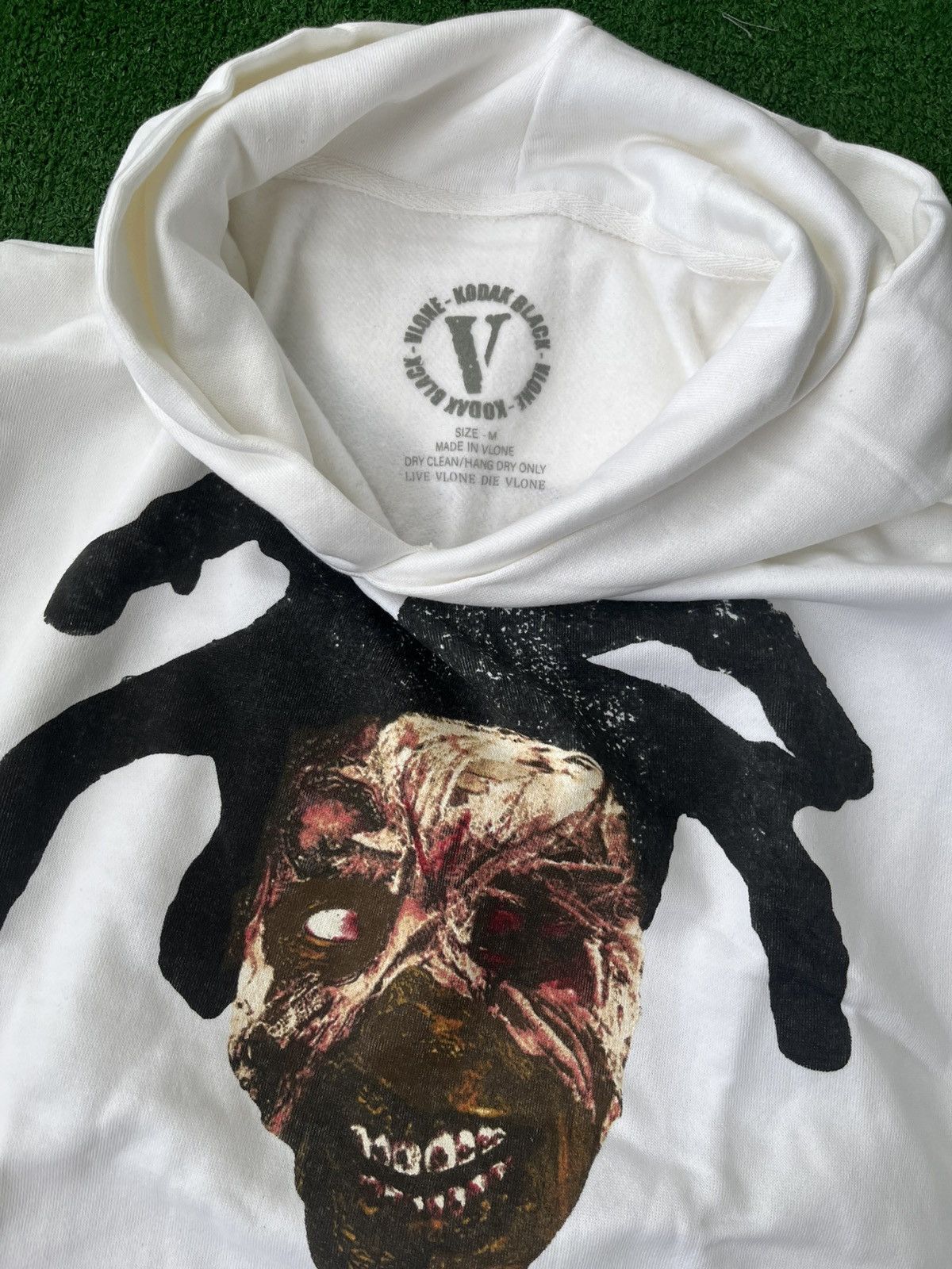 Vlone vlone x kodak black zombie hoodie Size US M / EU 48-50 / 2 - 3 Thumbnail