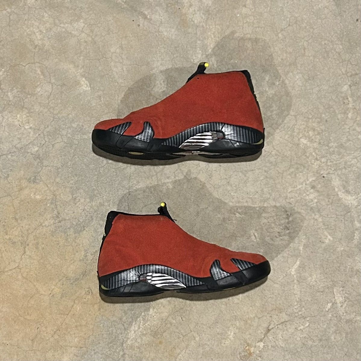 Jordan Brand × Nike Air Jordan 14 Retro Ferrari Challenge Red 2014 US 9.5 Size US 9.5 / EU 42-43 - 4 Thumbnail