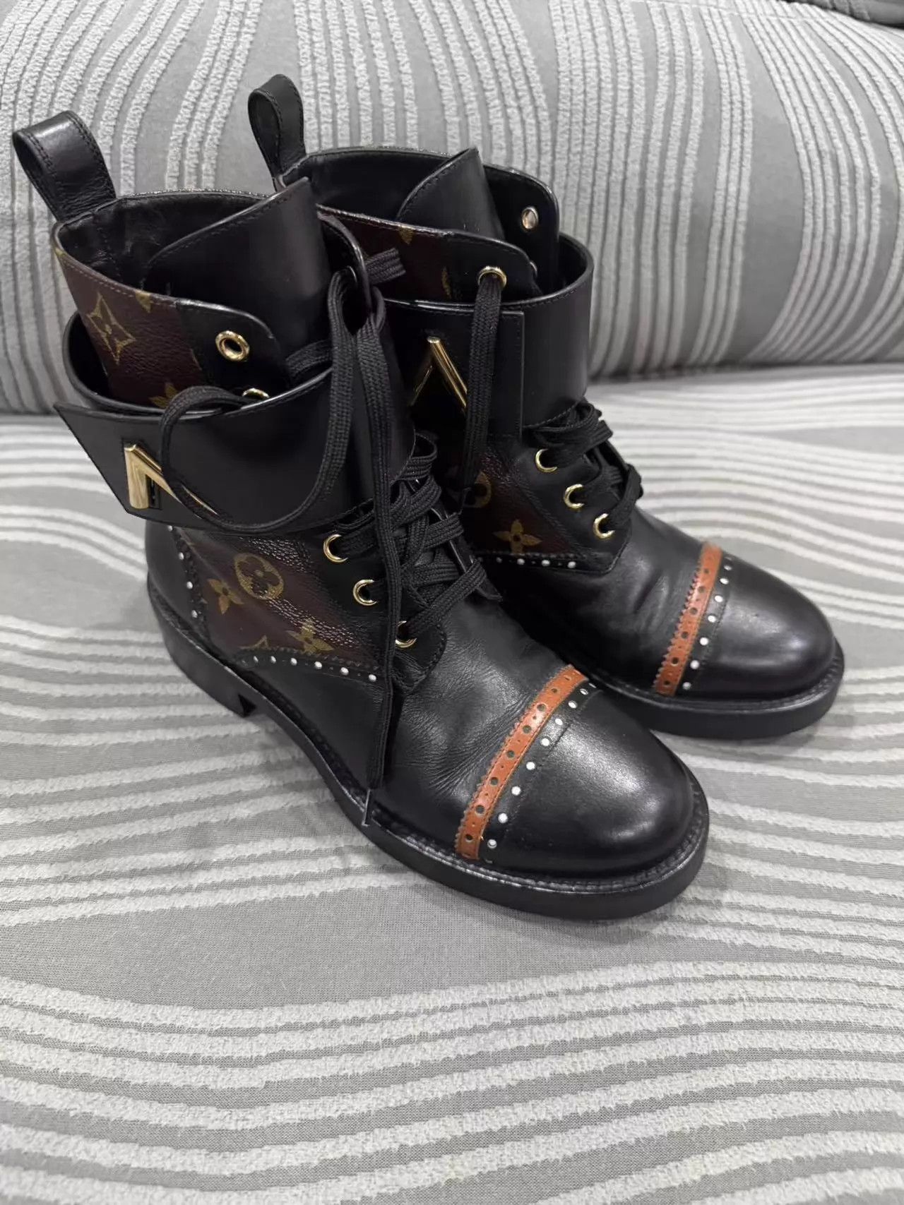 Louis Vuitton LV 36 Boots Worn 2x Limited Edition Size US 5.5 / IT 35.5 - 1 Thumbnail