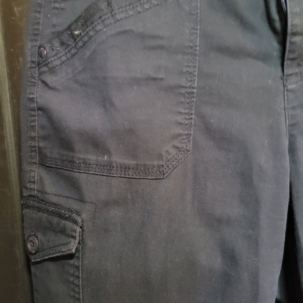 Unknown London Unknown Source,dark blue cargo cropped pants, Size 8P, nwot Size 30" / US 8 / IT 44 - 3 Thumbnail