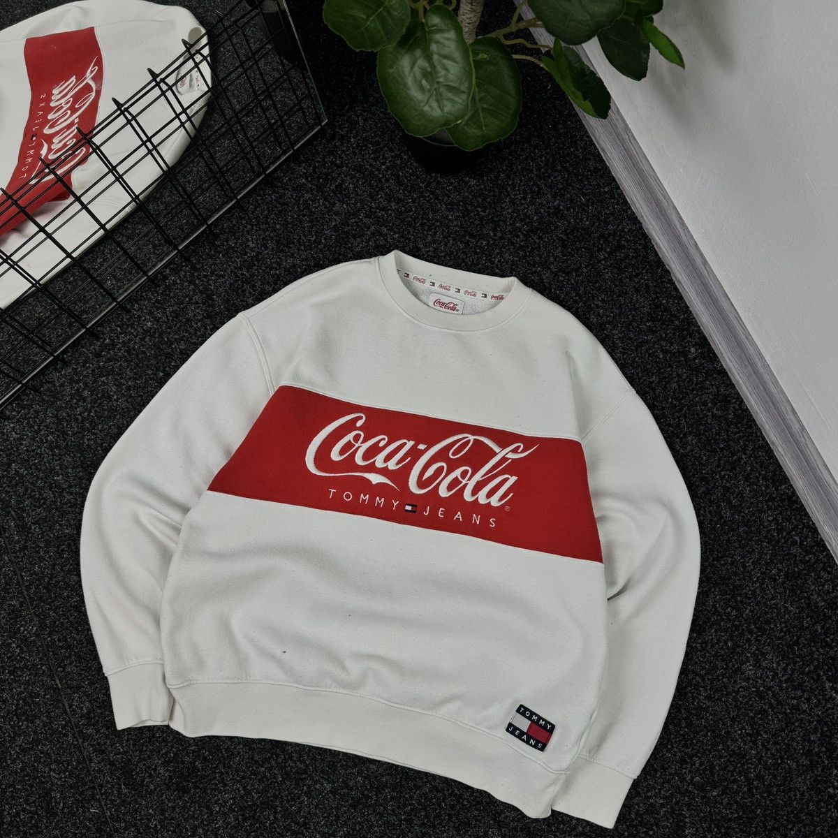 Coca cola tommy hilfiger shops sweatshirt