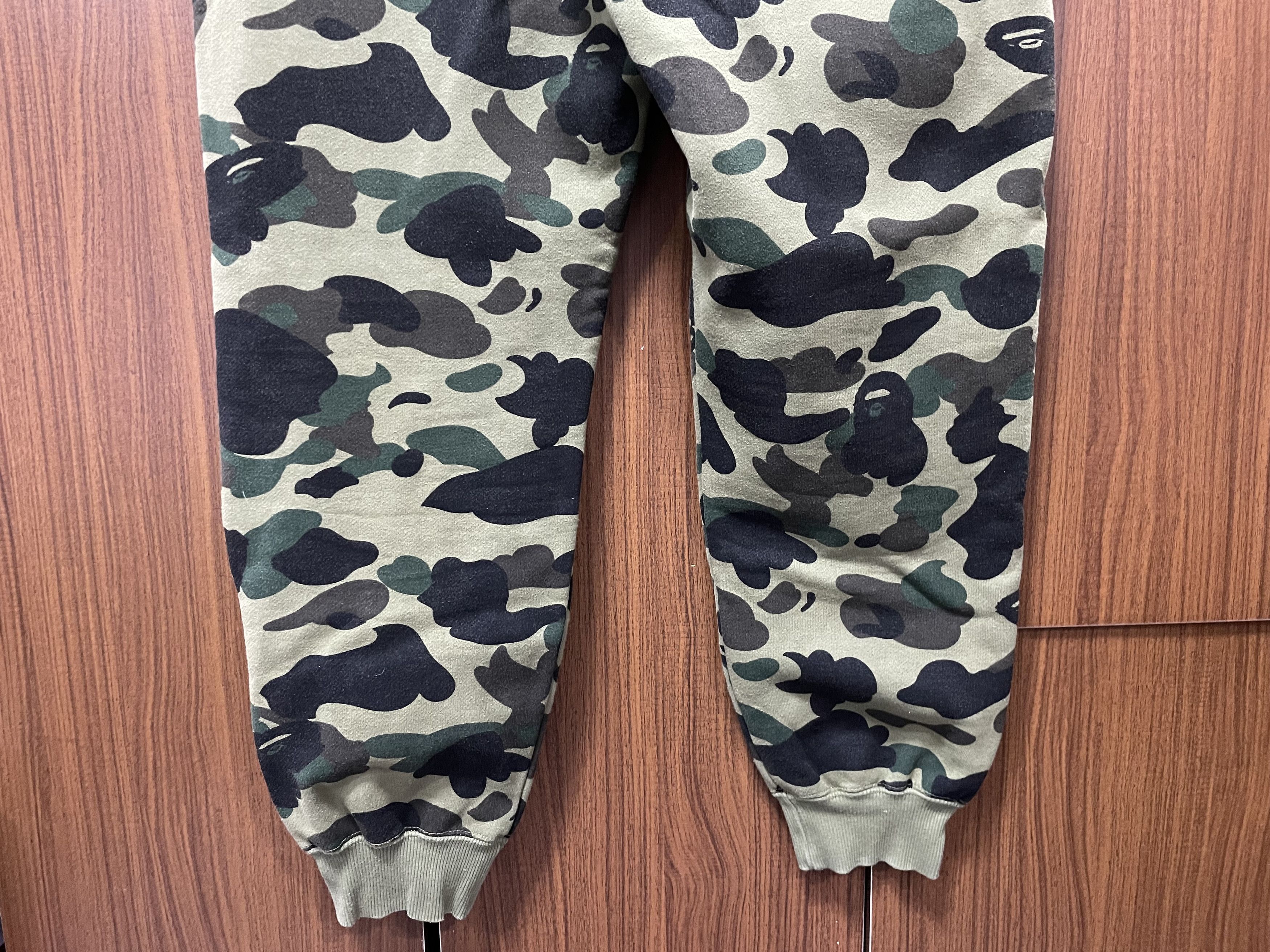 Bape × Champion Bape x Champion Jogger Pants 1st Camo Size US 31 - 9 Thumbnail