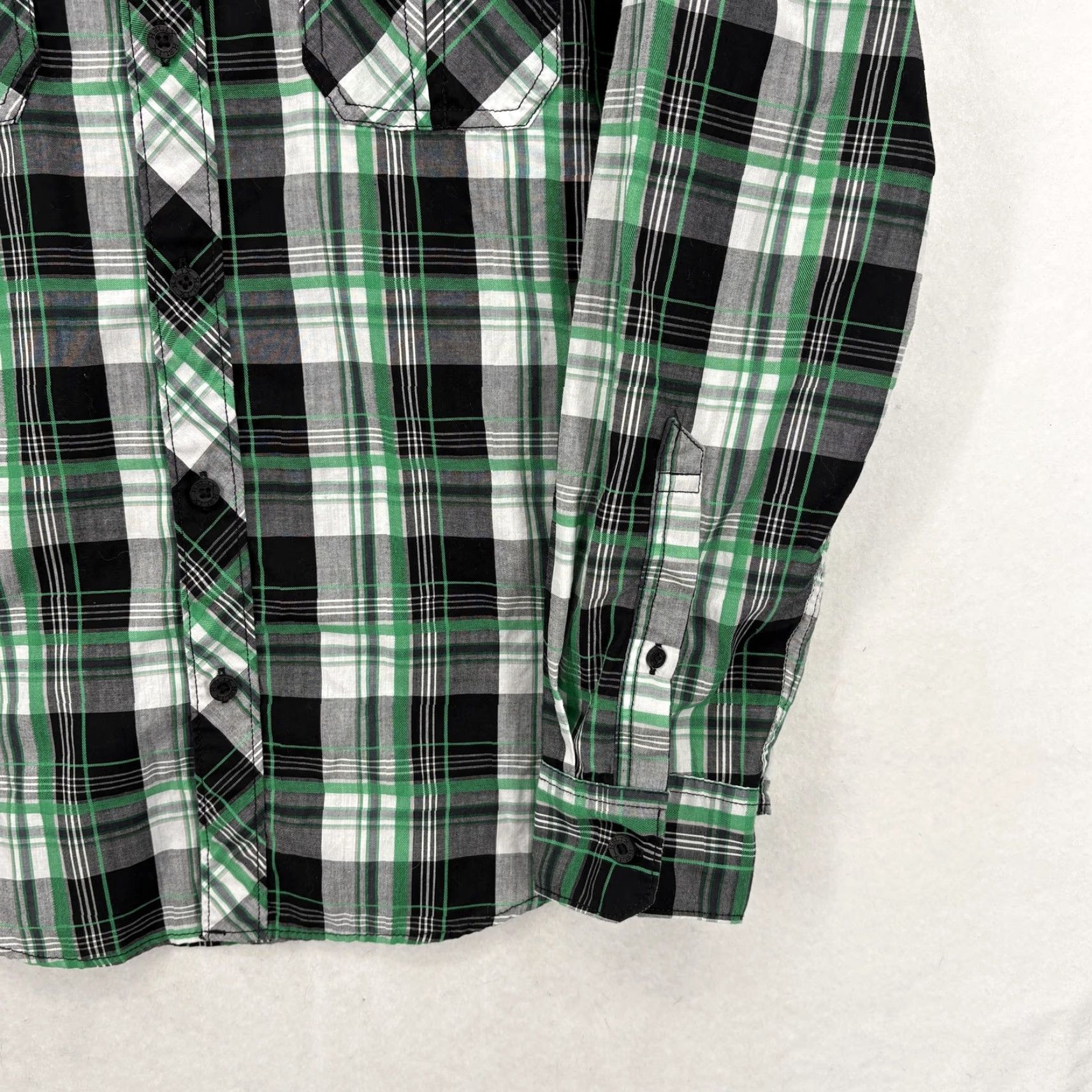 Vintage Helix Shirt Mens M Green Plaid Long Sleeve Button Front Athletic Y2K Grunge Size US M / EU 48-50 / 2 - 3 Thumbnail