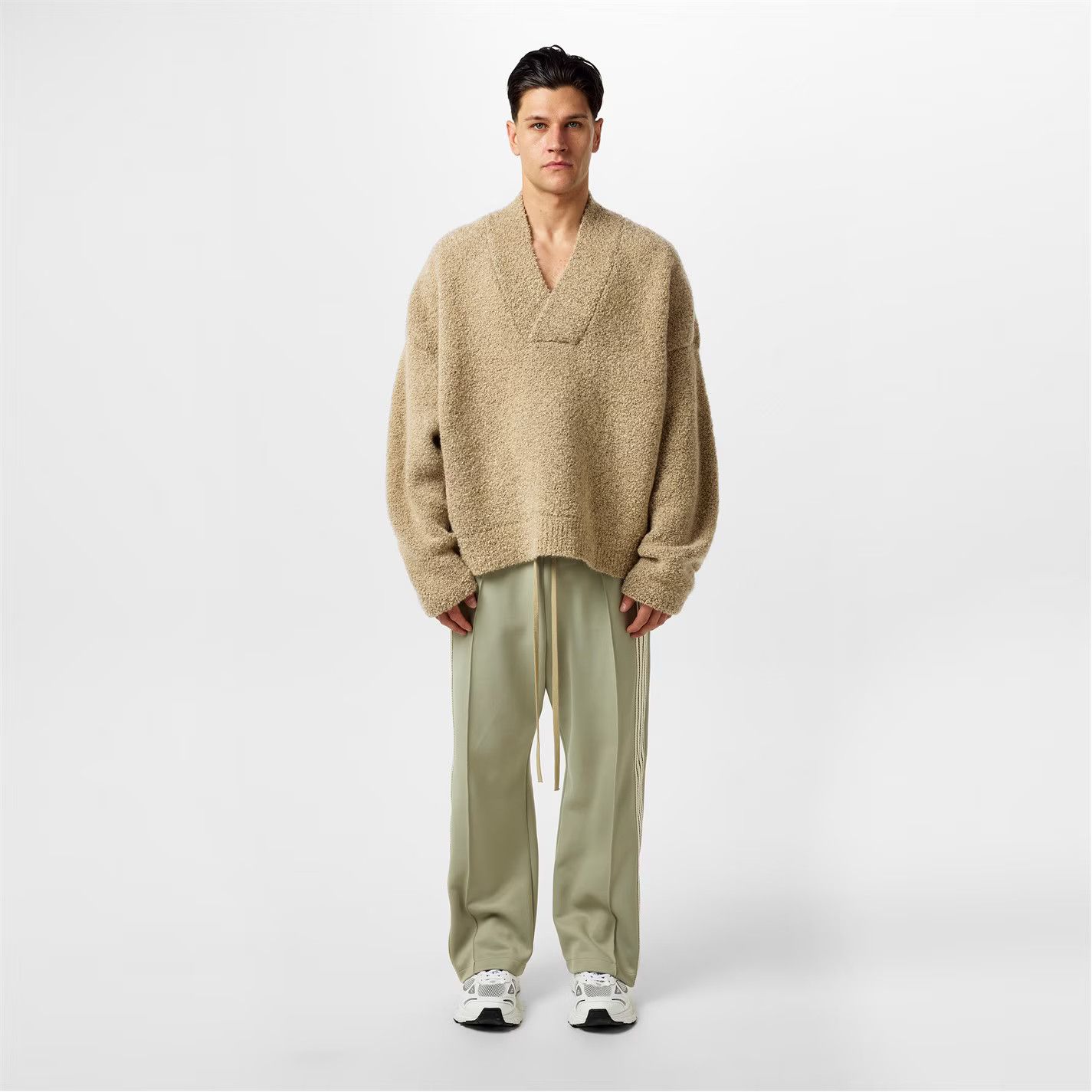 Fear of God o1g2r1mq0426 Overlapped V-Neck Sweater in Beige Size US XL / EU 56 / 4 - 4 Thumbnail