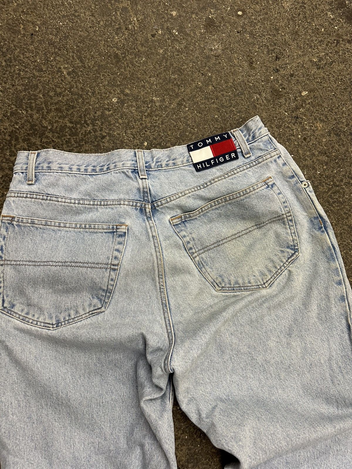 Tommy Hilfiger × Vintage Y2K baggy Tommy jeans Size US 34 / EU 50 - 5 Thumbnail