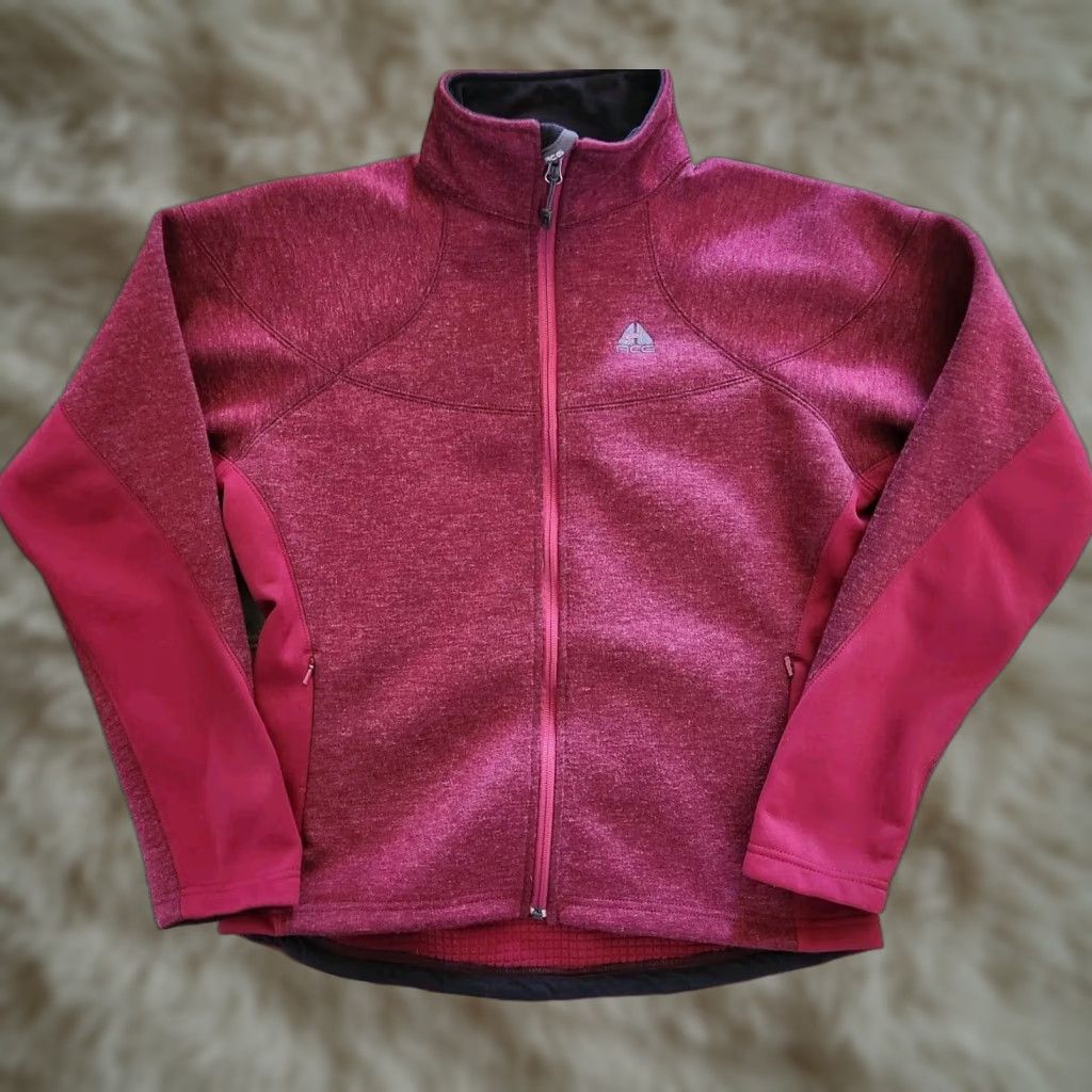 Nike ACG VINTAGE Nike ACG Fit Therma Women's BurgundY Full Zip Fleece Jacket Size Sm Red Long Sleeve Mid-Length Womens Size S / US 4 / IT 40 - 1 Thumbnail