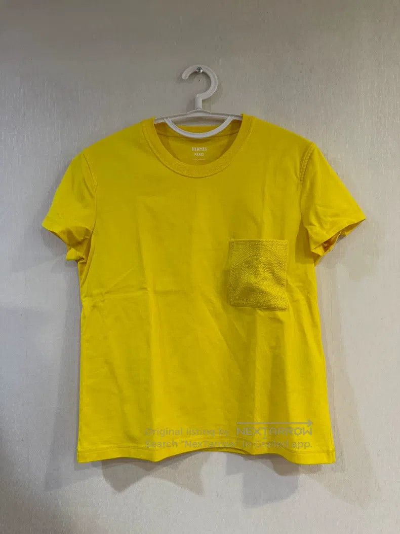 Hermes Hermes Yellow Single Pocket Short Sleeve Size XS / US 0-2 / IT 36-38 - 1 Thumbnail