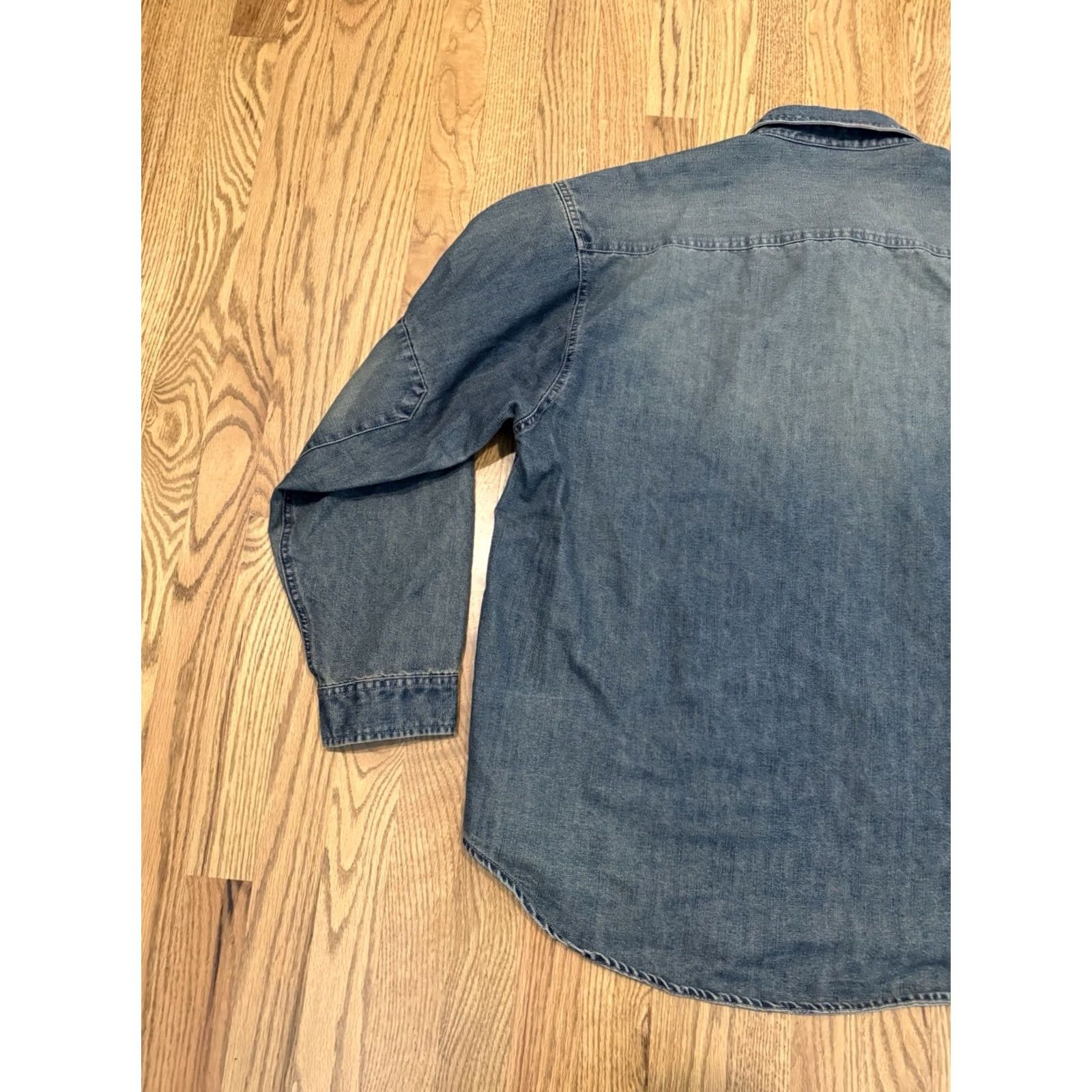 Bugle Boy VINTAGE Bugle Boy Denim Long Sleeve Shirt Jacket Men’s XL Blue Snaps Button-Up 80s 90s Retro City Shirt Mens XL Blue Denim Size US XL / EU 56 / 4 - 7 Thumbnail