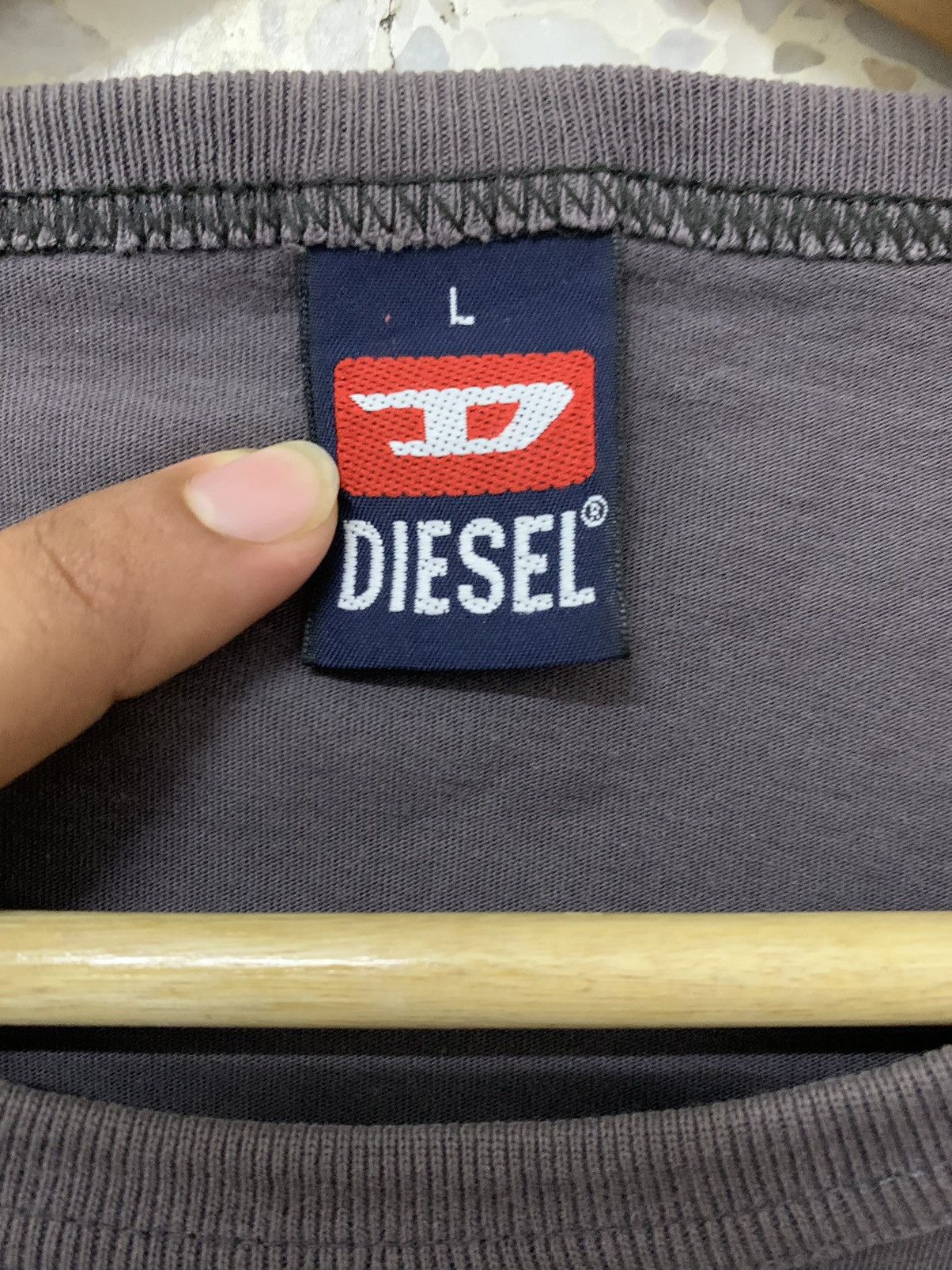 Designer × Diesel × Vintage VINTAGE DIESEL TIGHT ARMS VELVET LOGO Size US L / EU 52-54 / 3 - 3 Thumbnail