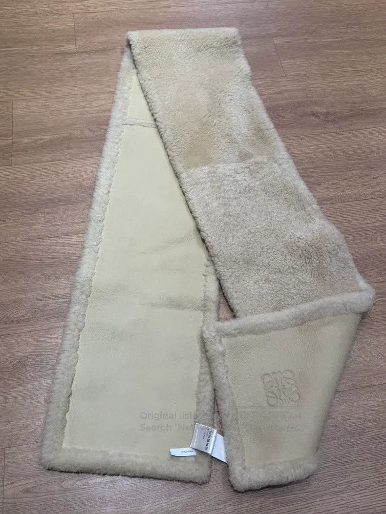 Loewe LOEWE Lamb fur scarf, classic beige, with lamb fur on one Size ONE SIZE - 1 Thumbnail