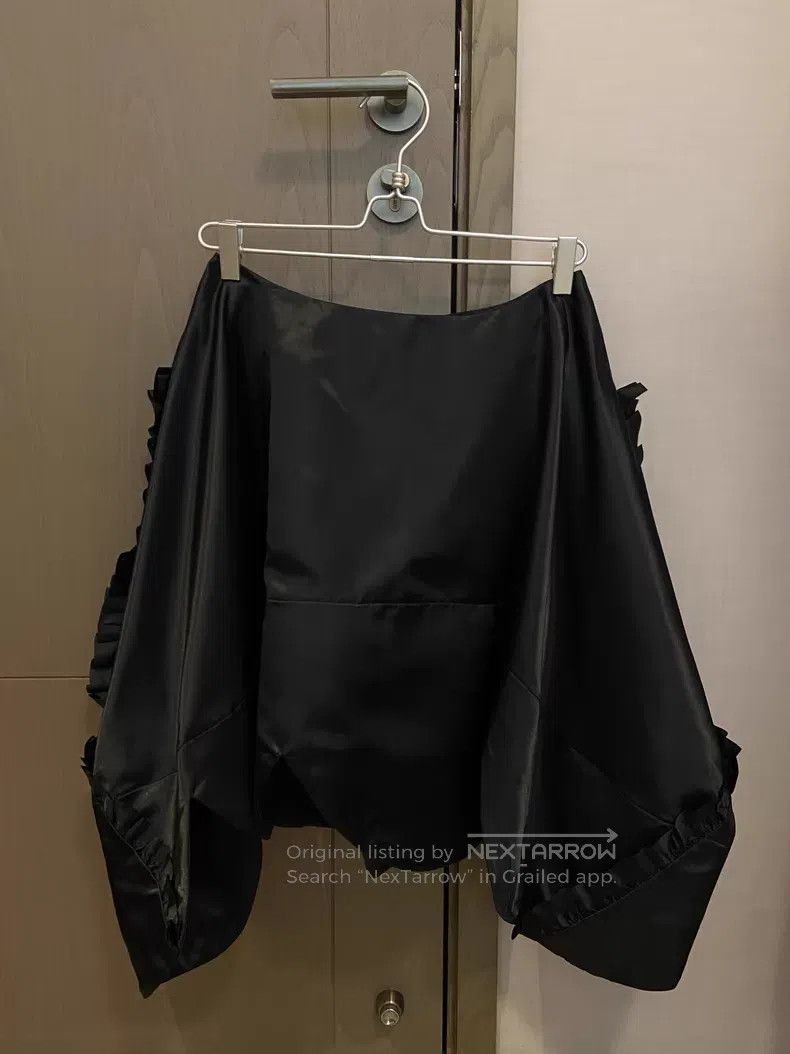 Comme des Garcons Comme Des Garcons size S Satin ruffle hem skirt Size 25" / US 0 / IT 36 - 1 Thumbnail